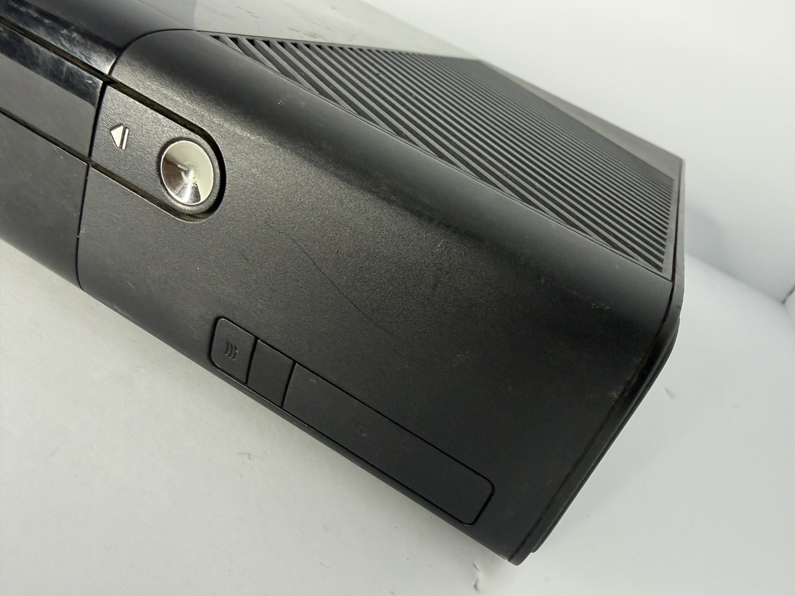 Microsoft Xbox 360 E Model 1538 4 GB Console Only Black Tested/Working