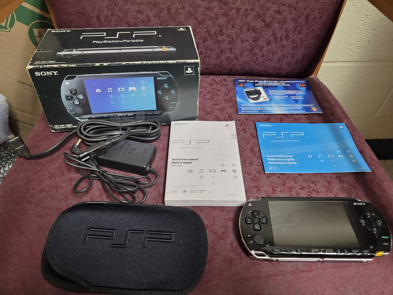 Sony PlayStation Portable Rarely Used Black (PSP-1001K) Complete W/Inserts