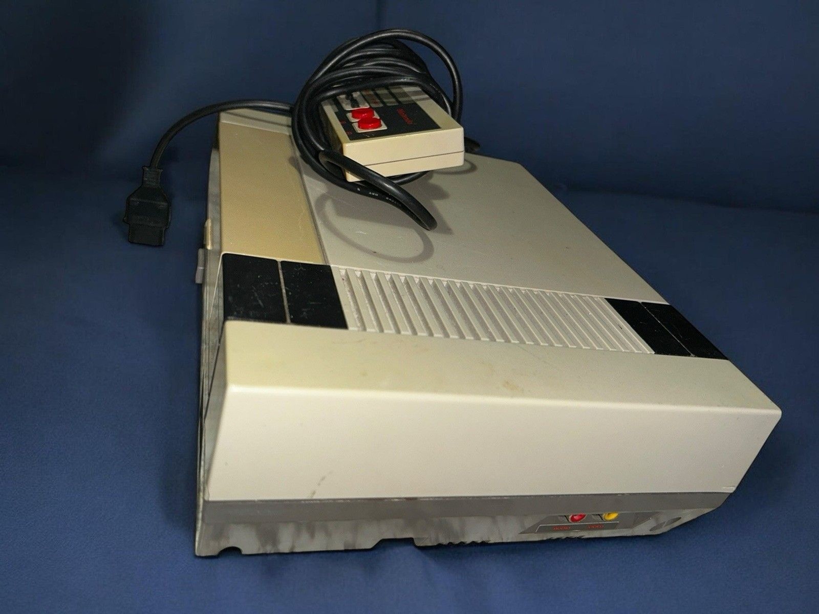 Nintendo Entertainment System NES Console Game NES-001 As Is Untested – No Cord