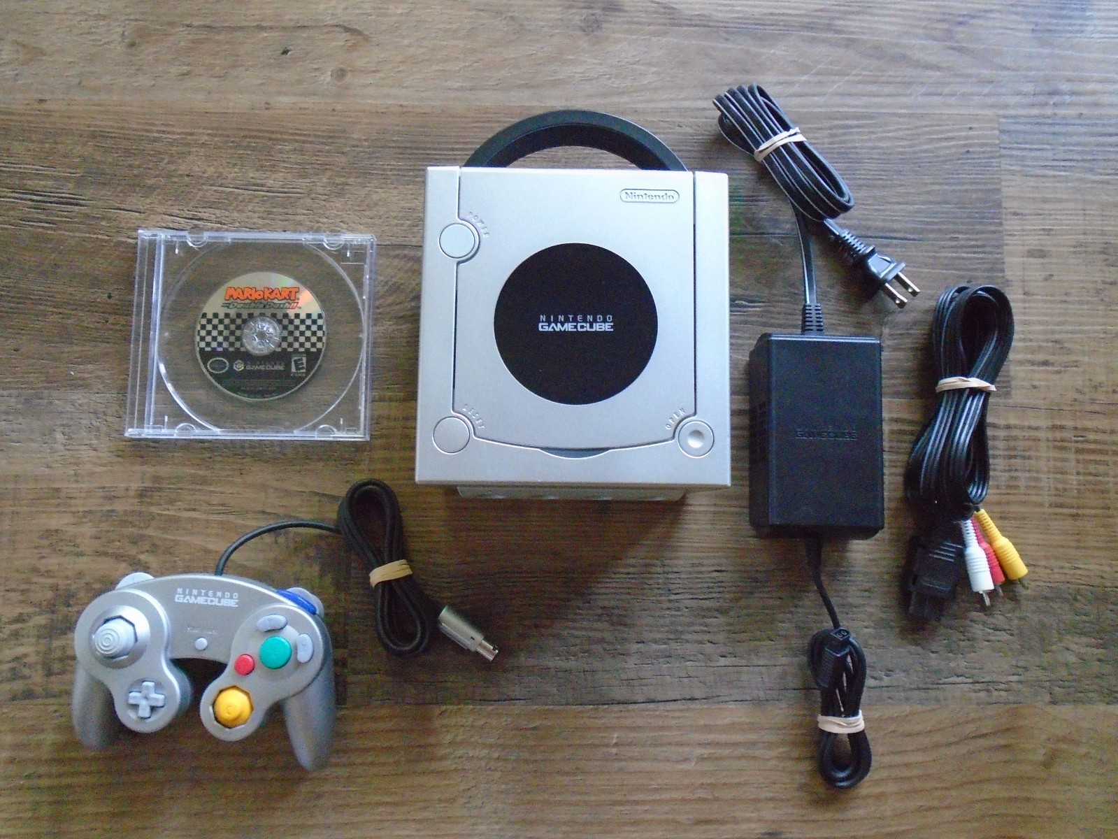 ONE OWNER GameCube console DOL-101 w/ controller, mario kart game Nintendo USA