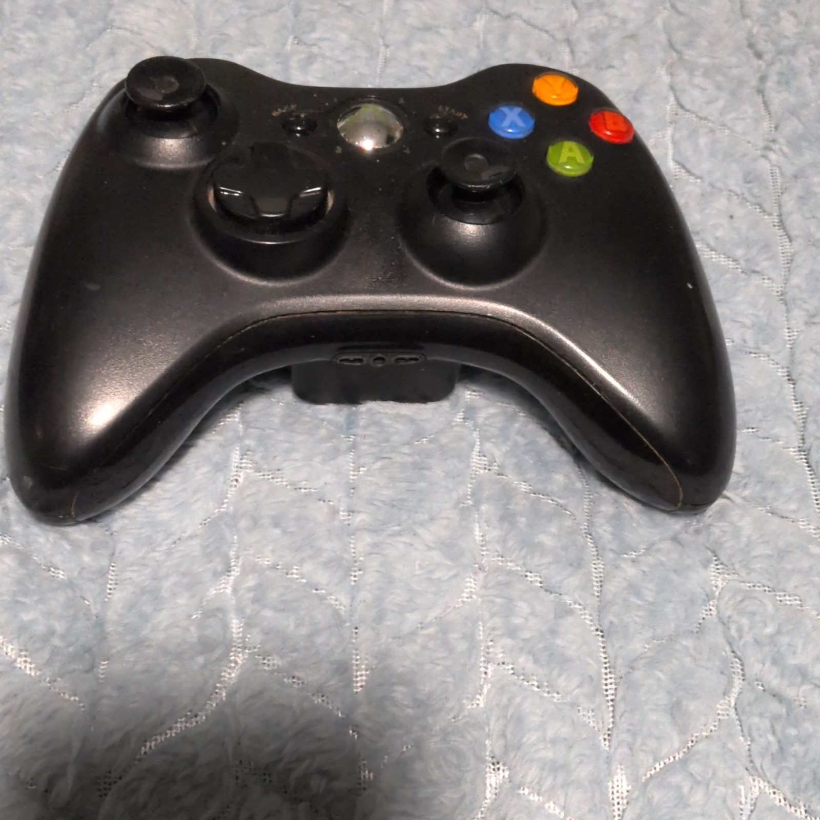 Microsoft Xbox 360 S 250GB Bundle (CiB)