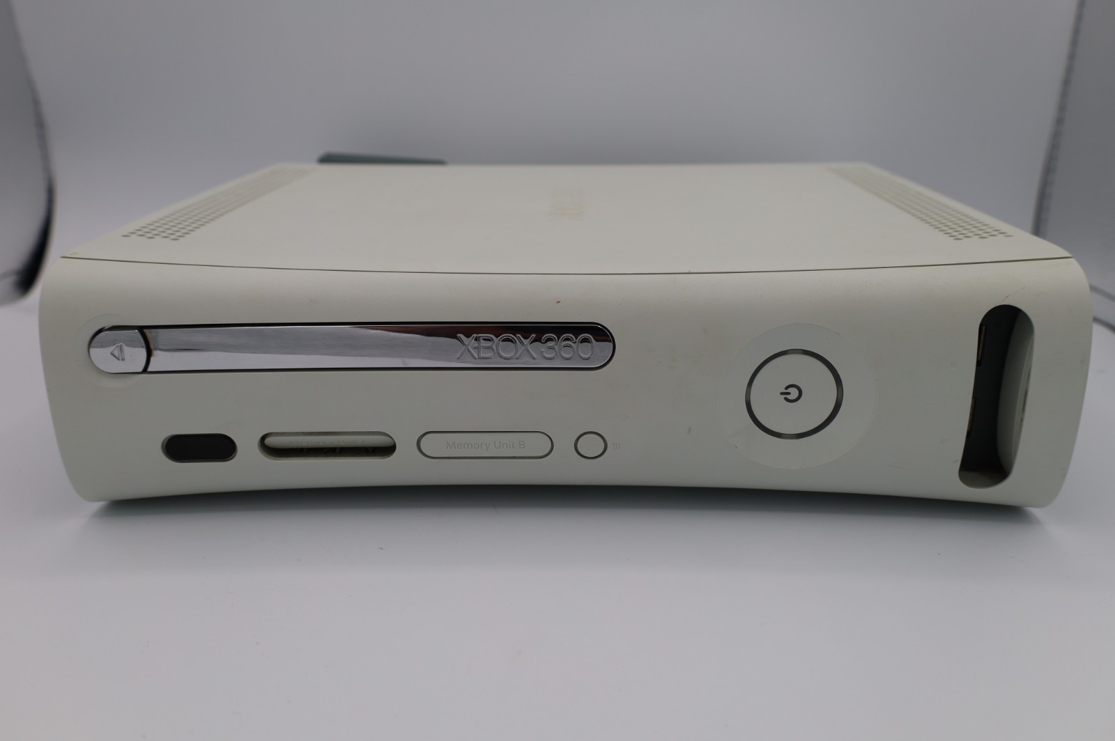 Microsoft Xbox 360 Pro 20GB Console – Matte White