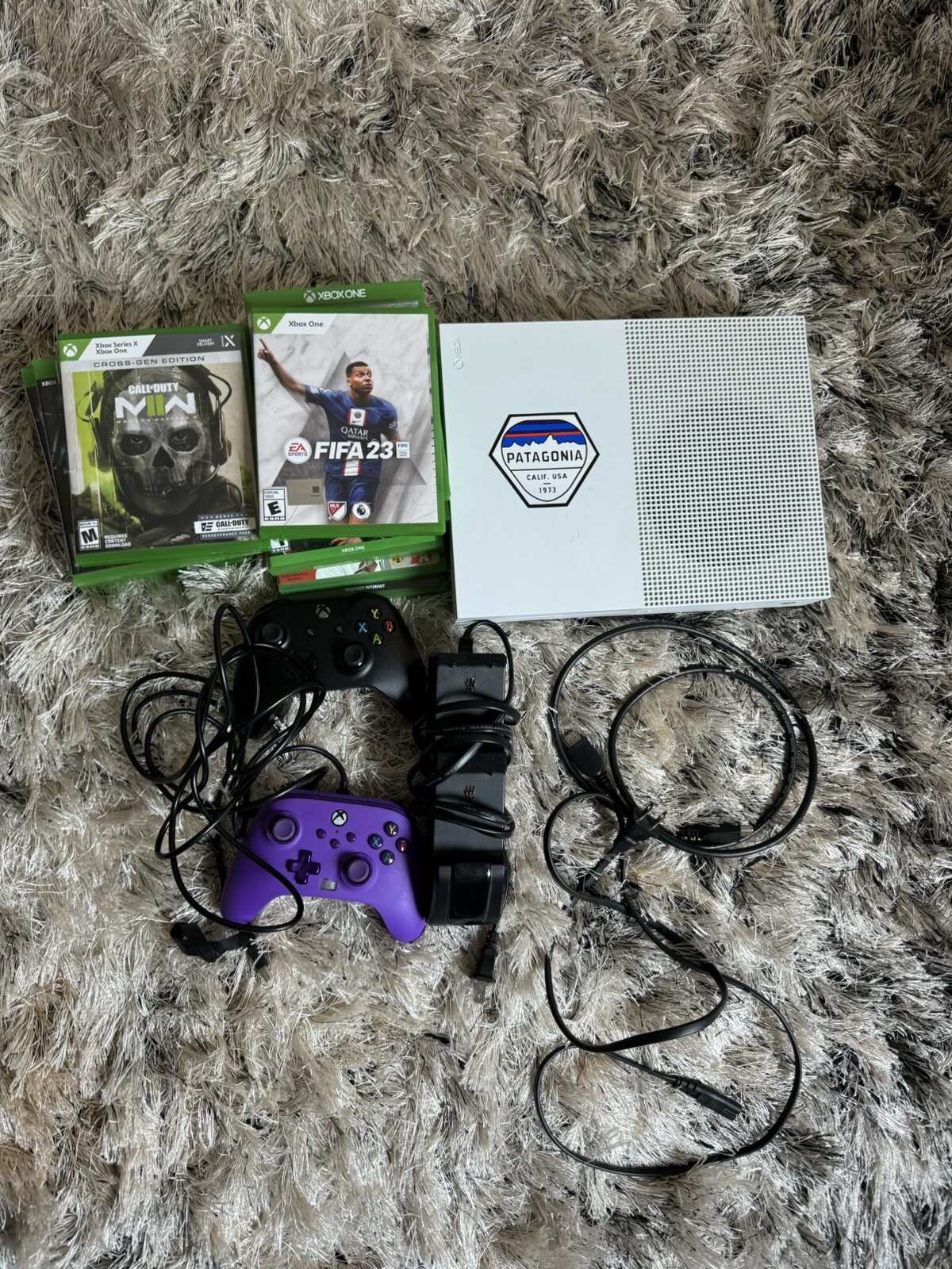 Microsoft Xbox One S Minecraft Favorites Bundle 500GB Game Console – White