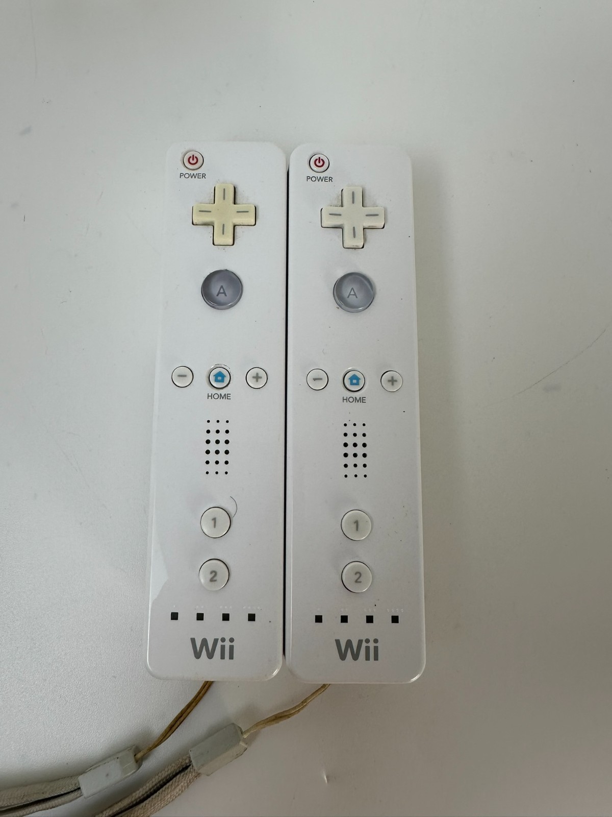 Nintendo RVL 001 Wii Console Bundle White 2 Controllers Dock Power Supply