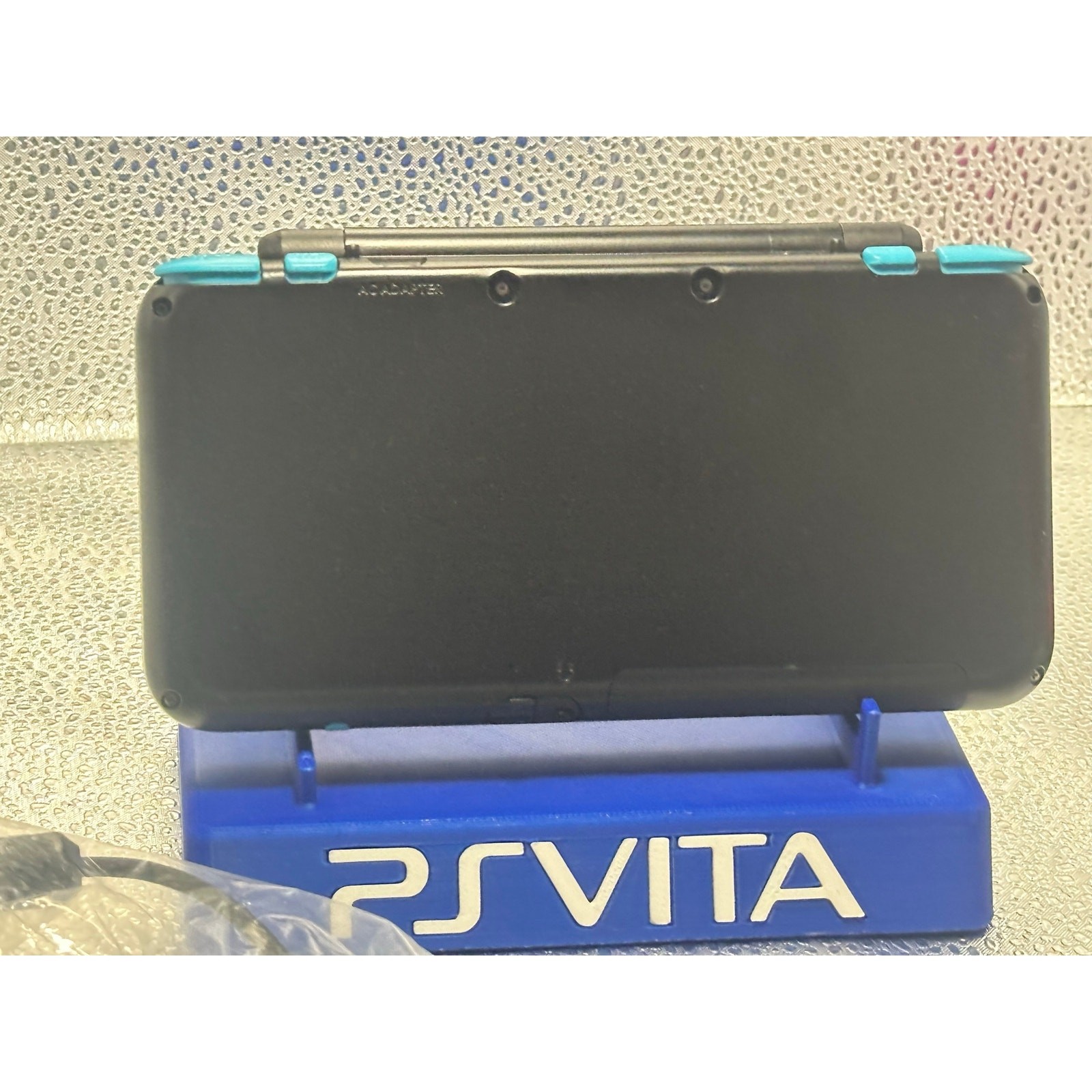 nintendo 2DS xl US region w/usb charger excellent condition