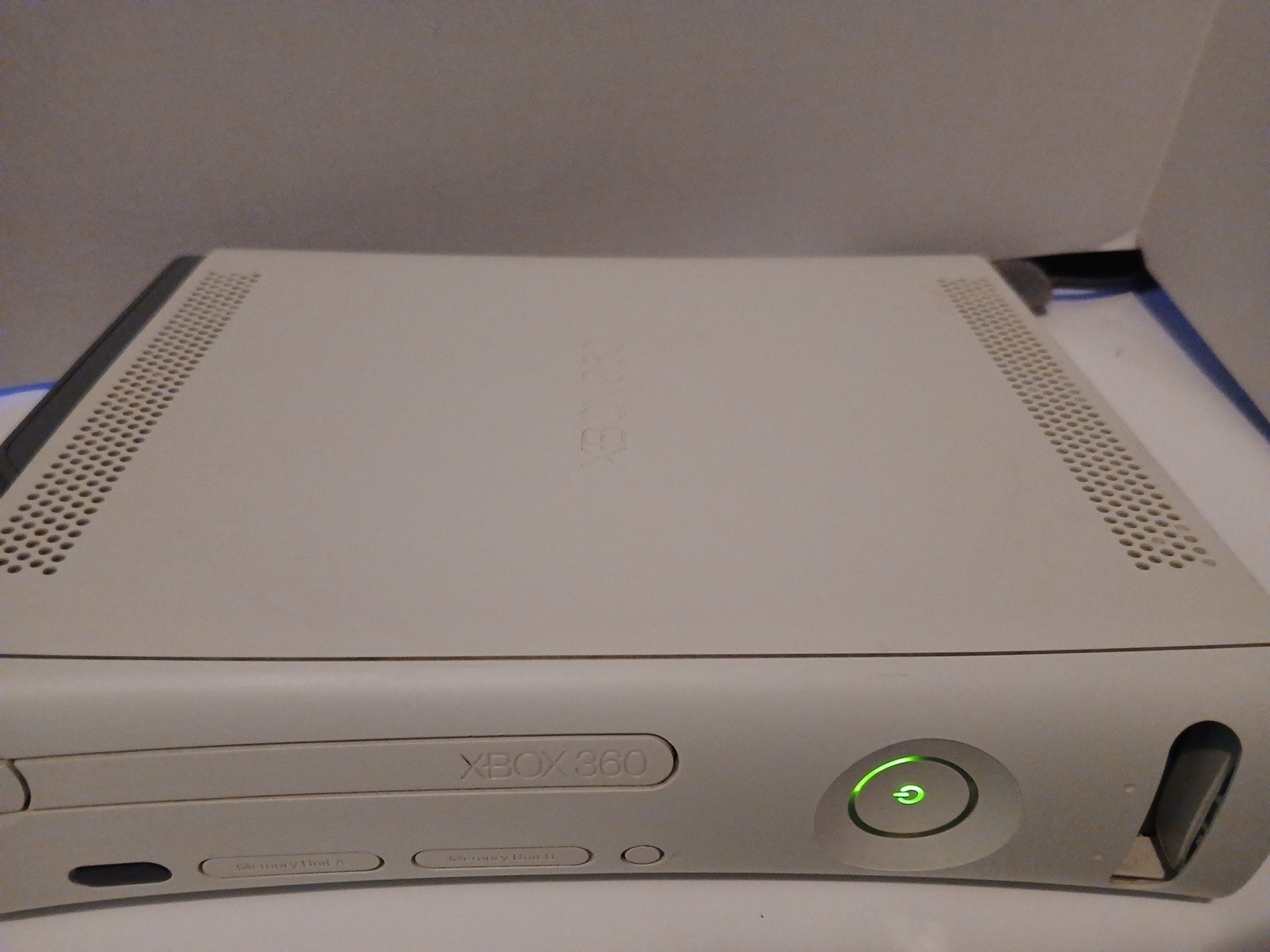 Microsoft Xbox 360 60GB Matte White Arcade Jasper V2 Console