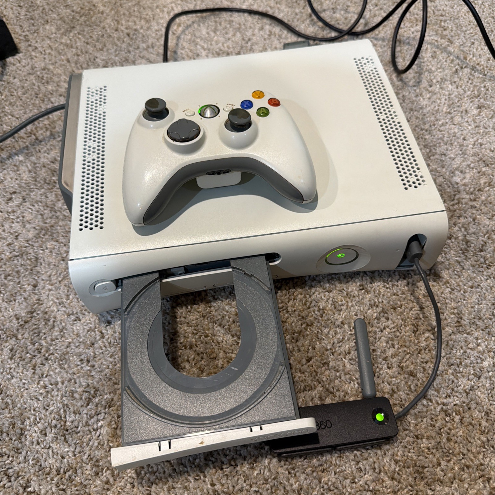 Microsoft Xbox 360 original console 164 MB + 13.8 GB Drive- White – Tested/works
