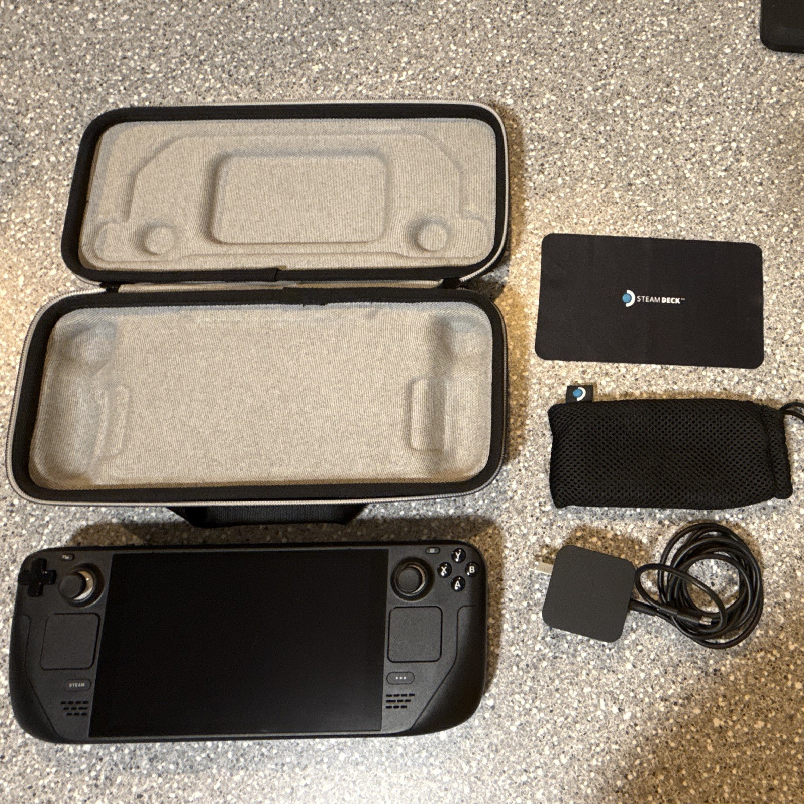 Valve Steam Deck Handheld Console Black w/ Case, 512 gb, Charger, Wi-Fi, USB-C
