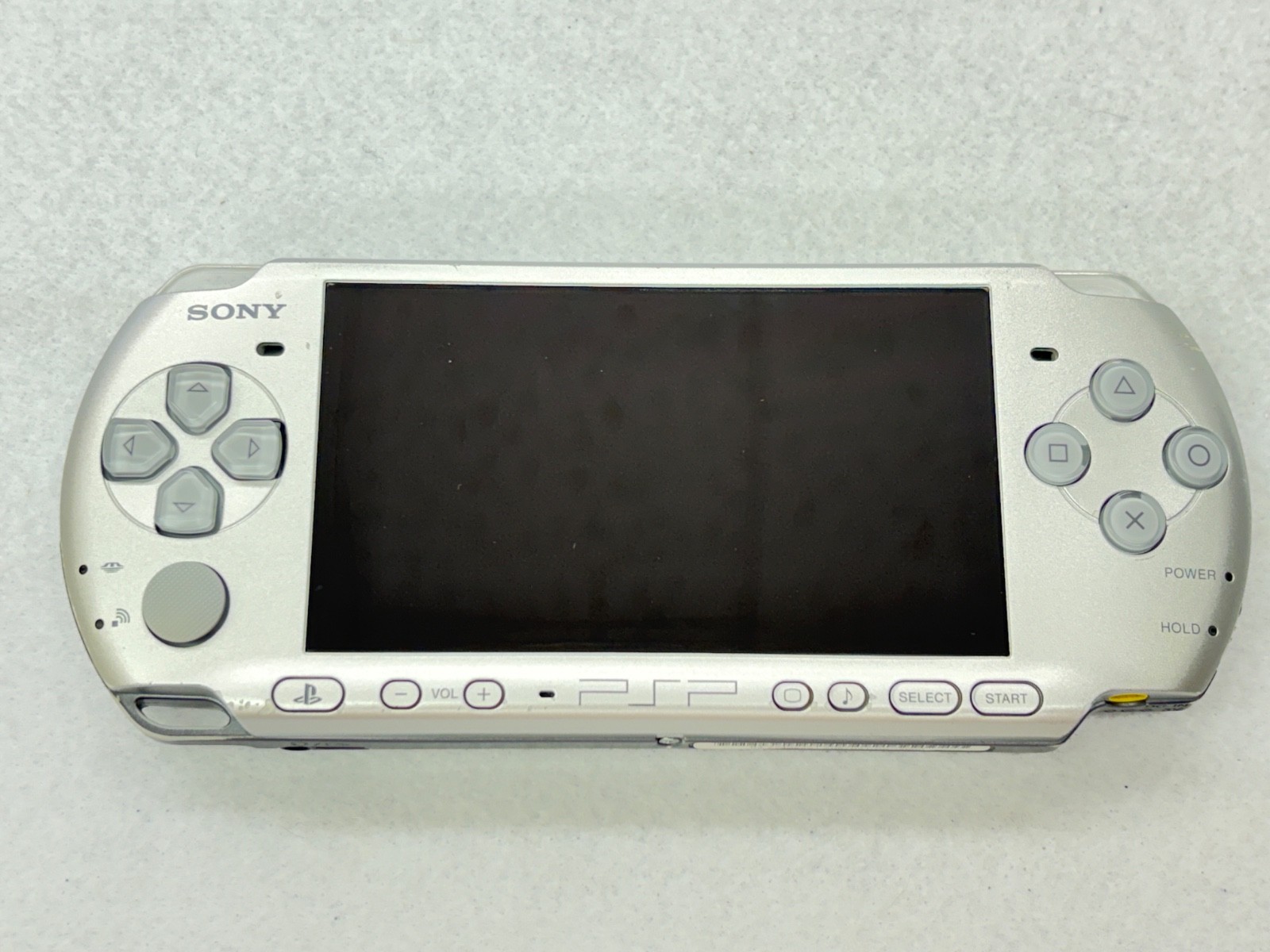 TESTED SONY PSP 3000 SILVER Console + Charger + battery + 3 game Region free 2GB