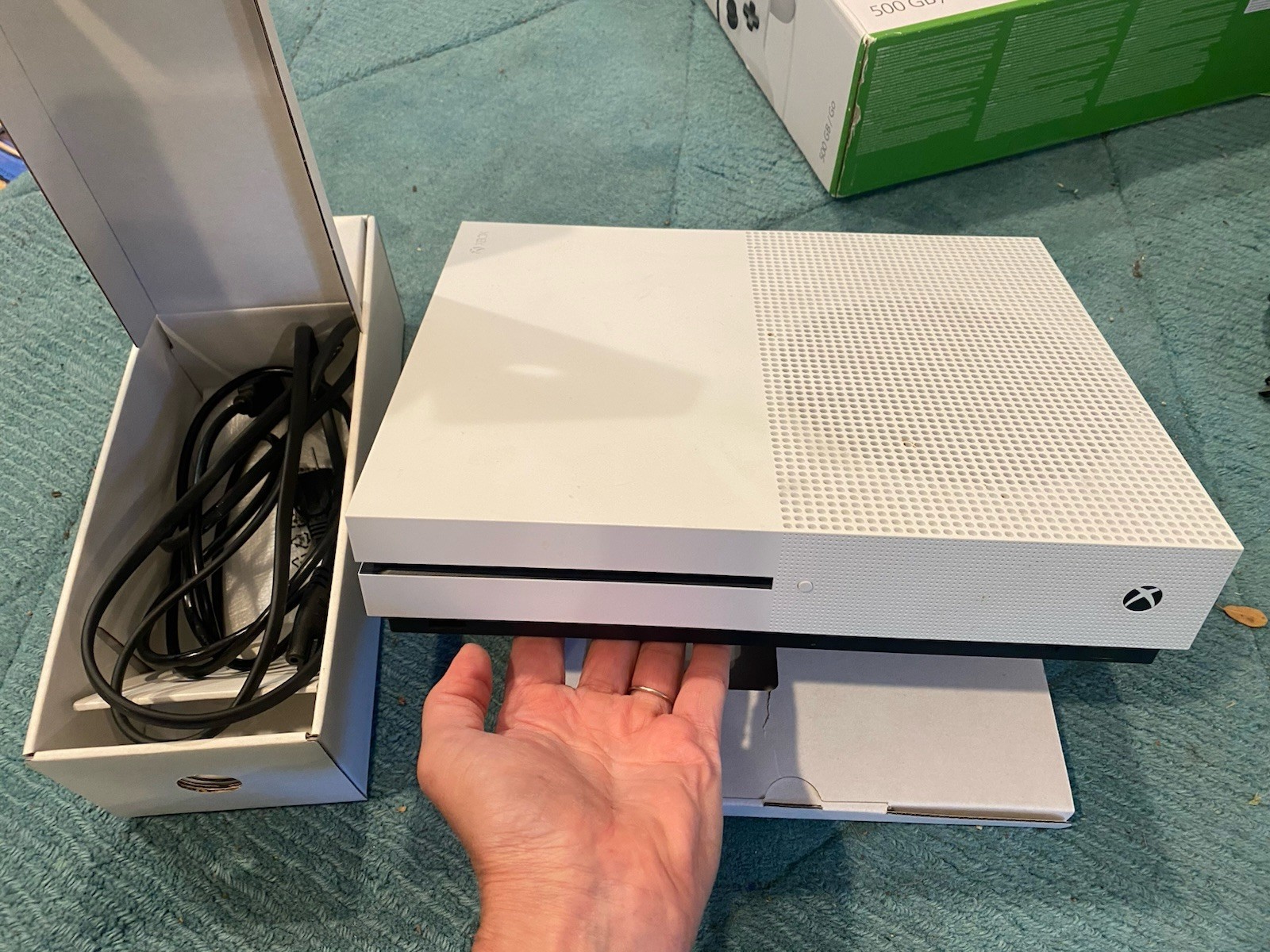 Xbox One S Console Controllers And 4 Games