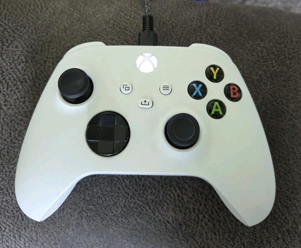 Microsoft Xbox Series S 512GB Game Console Bundle WiFi PLUS EXTRAS