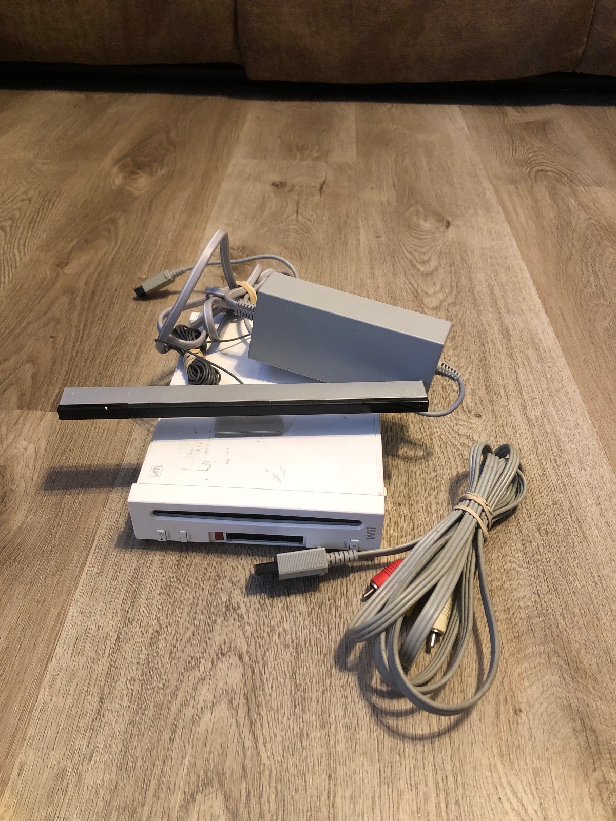 Nintendo Wii Console W/ Cords Gamecube Compatible RVL-001 (NO SIDE/FRONT DOORS)