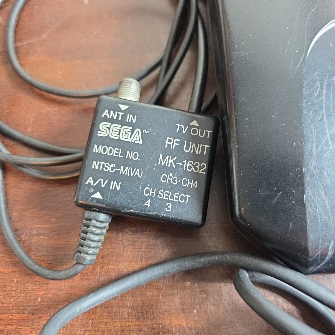 Sega Genesis Model 2 Console w 2 OEM Controllers RF Cord No Power Cord UNTested