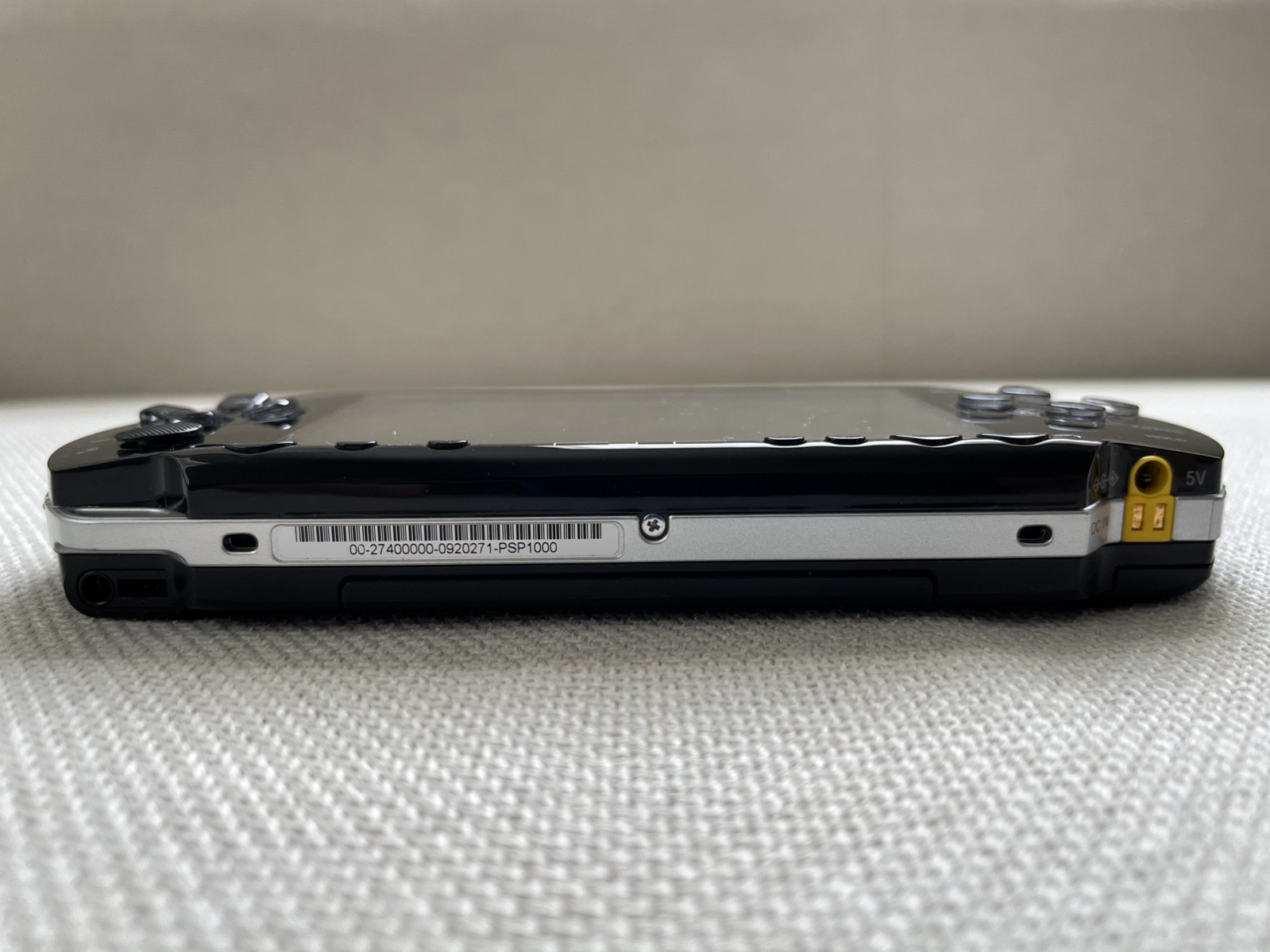 Sony PSP-1000 | CFW | Charger, Case, 64gb MicroSD, 50 games included (Tested)