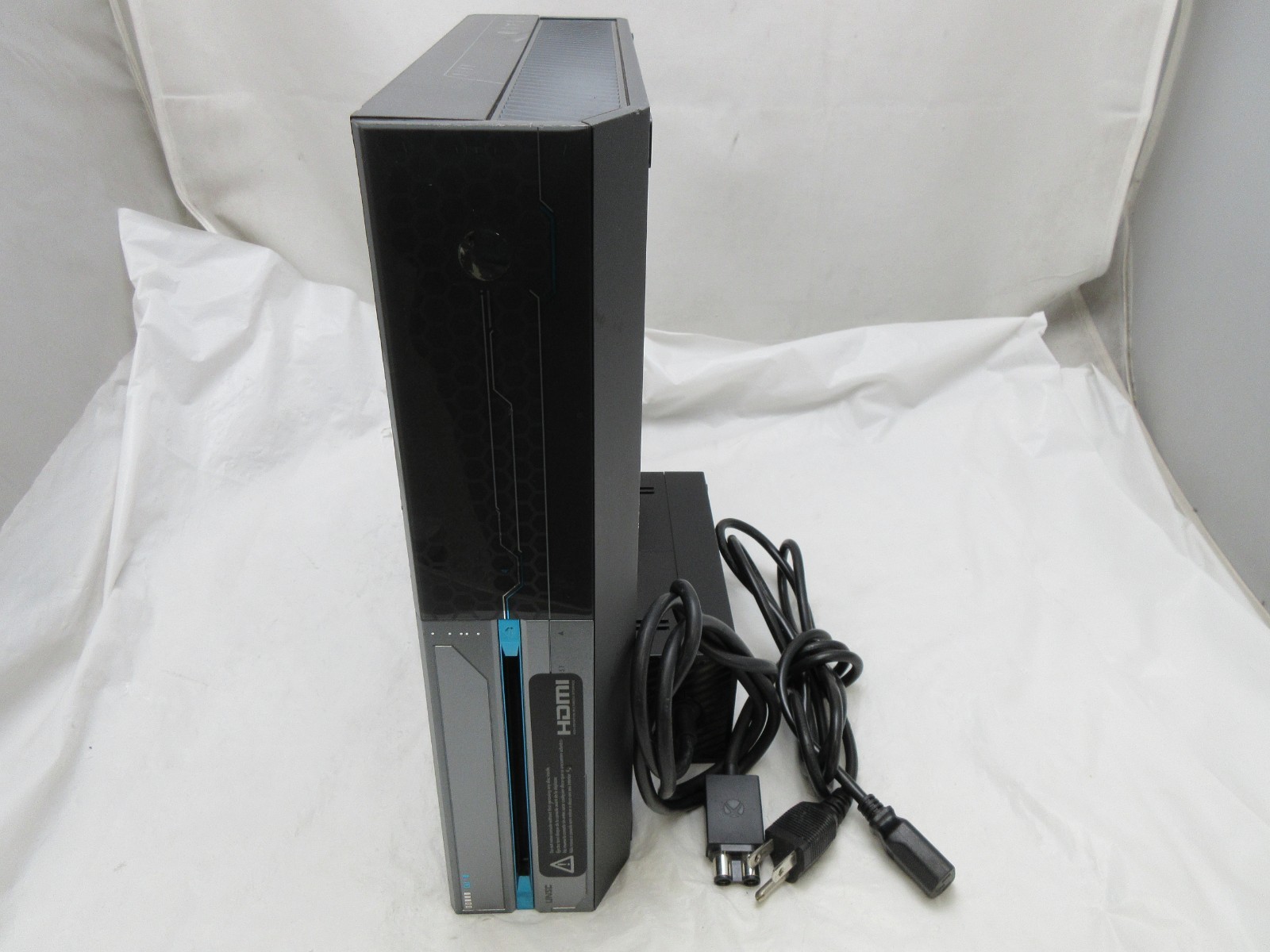 Microsoft XBox One Halo 5 Edition Model 1540 : Black : w/Power Adapter : Grade B