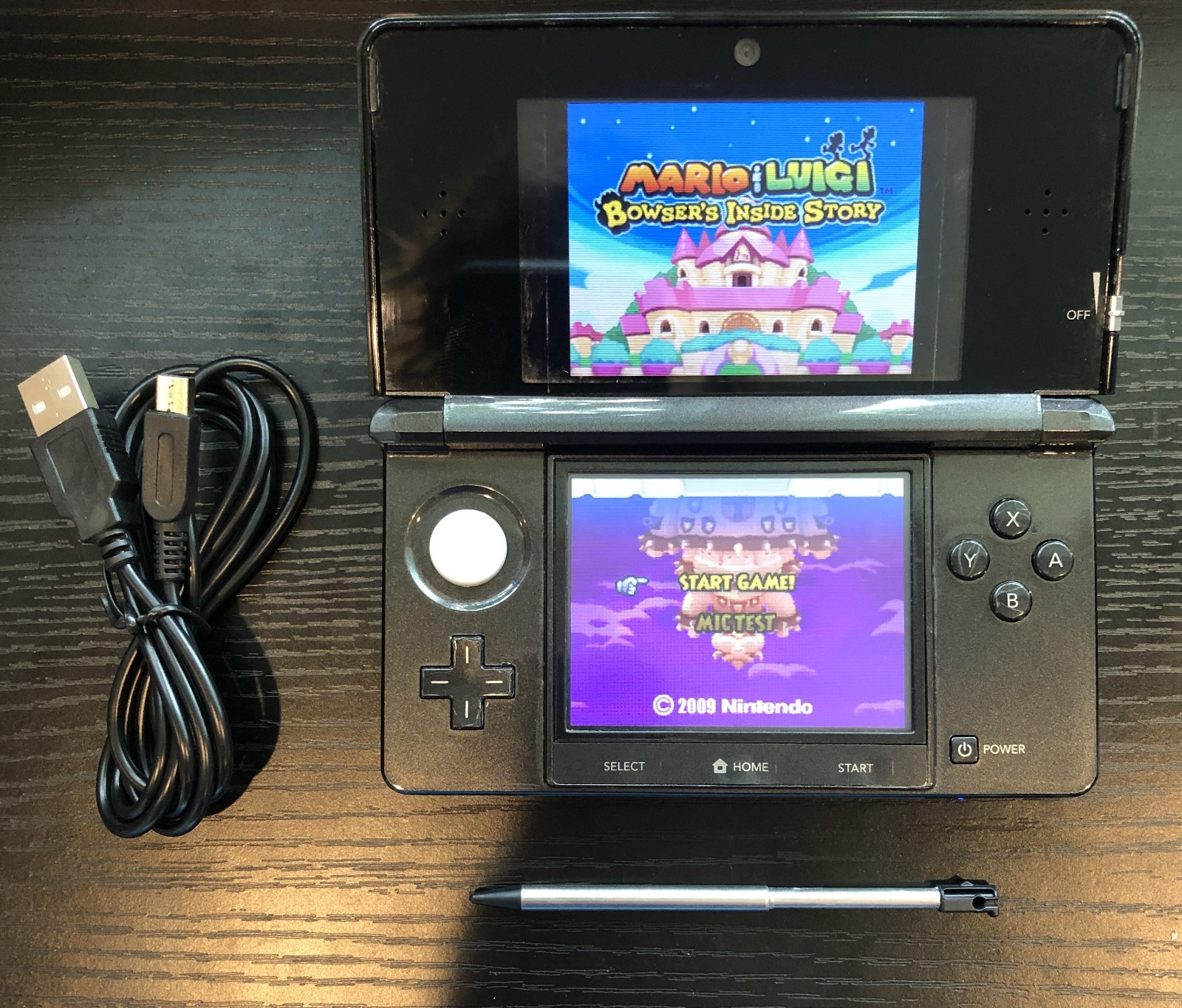 Nintendo 3DS Cosmo Black CTR-001 Console –New Charger/TouchScreen/Pad/Battery