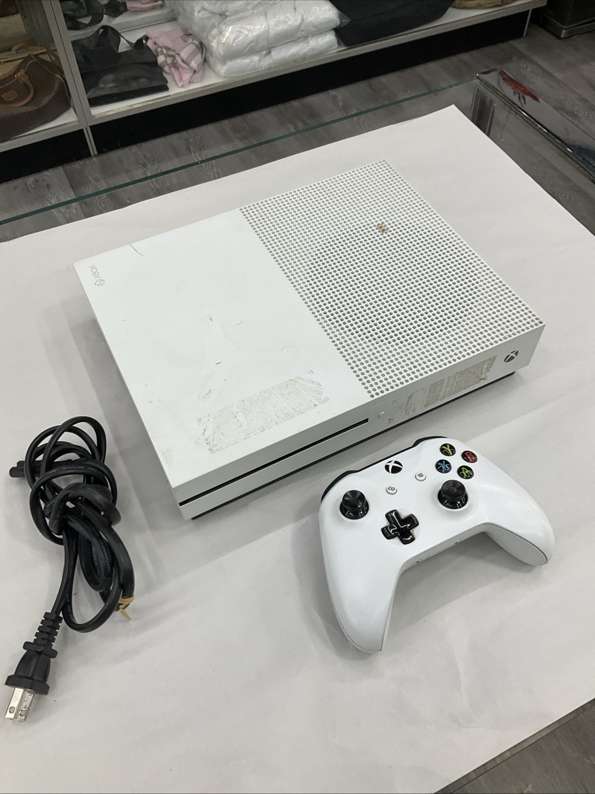 Microsoft Xbox One S White Home Console HDMI Model 1681 Controller