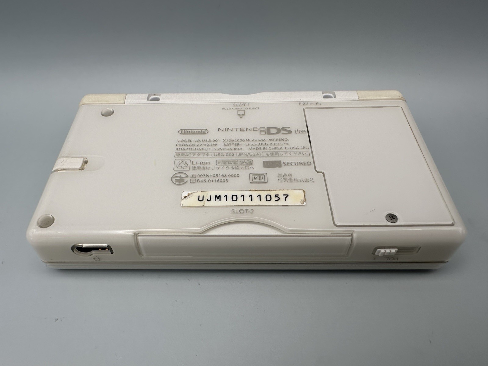 Nintendo DS Lite Crystal White / Polar White Console & Charger Region Free