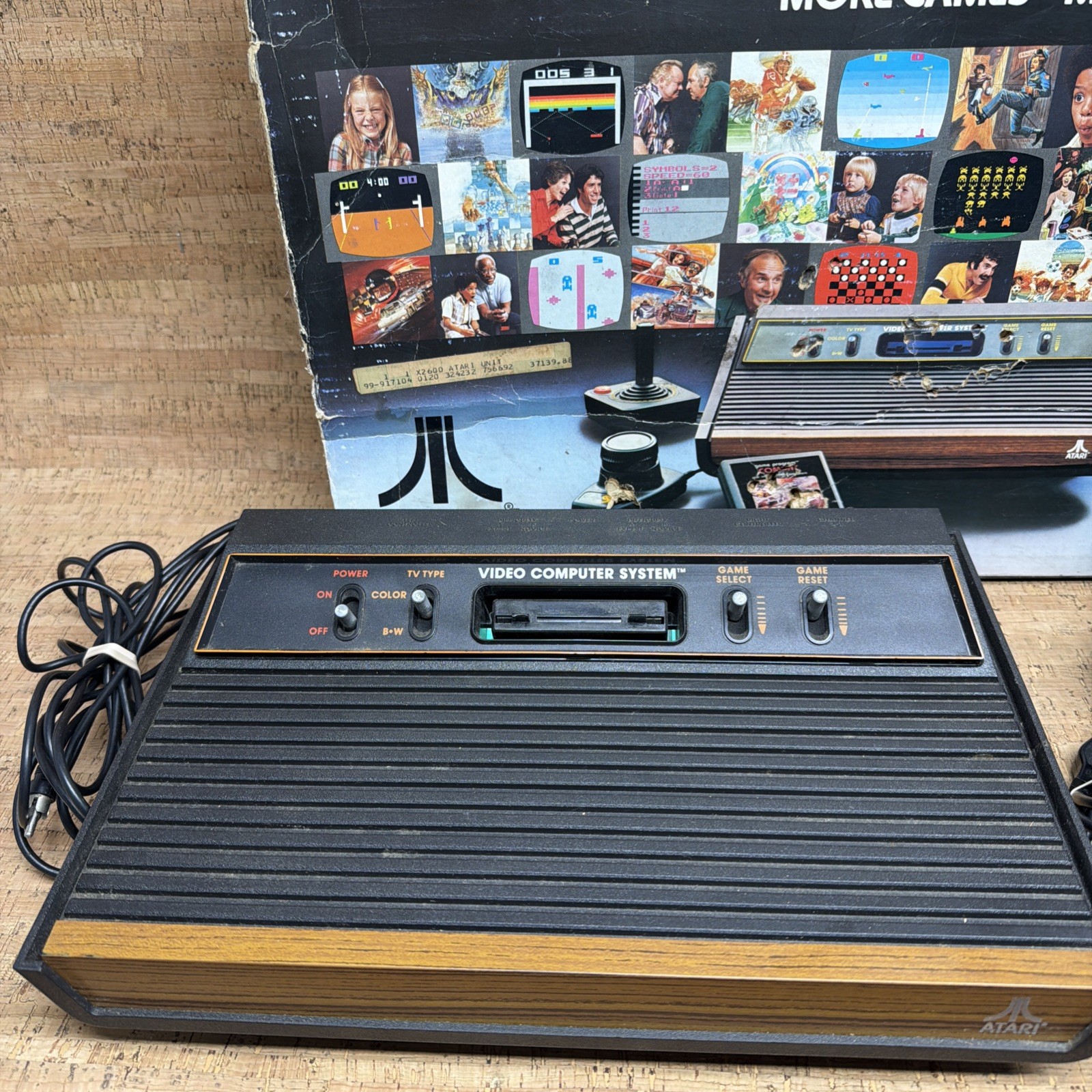 Atari 2600 Woody 4 Switch Console With Box Joysticks & Paddles Working