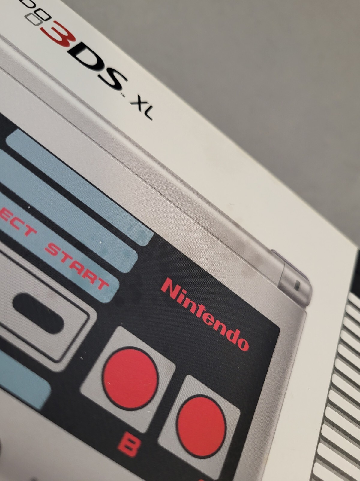 Nintendo 3DS XL – Retro NES Edition – SPR-001 – Complete In Box – Tested!
