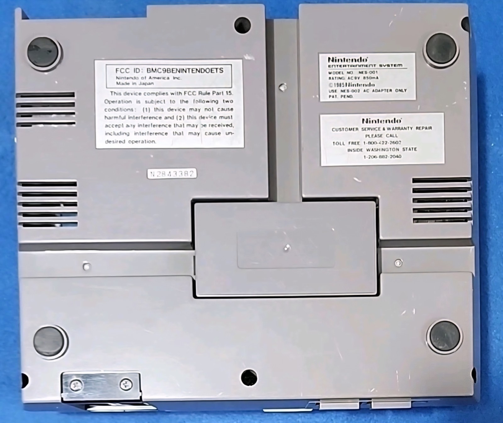 Nintendo Entertainment System NES W/ OEM Controllers Zapper Adapter & Mario Duck
