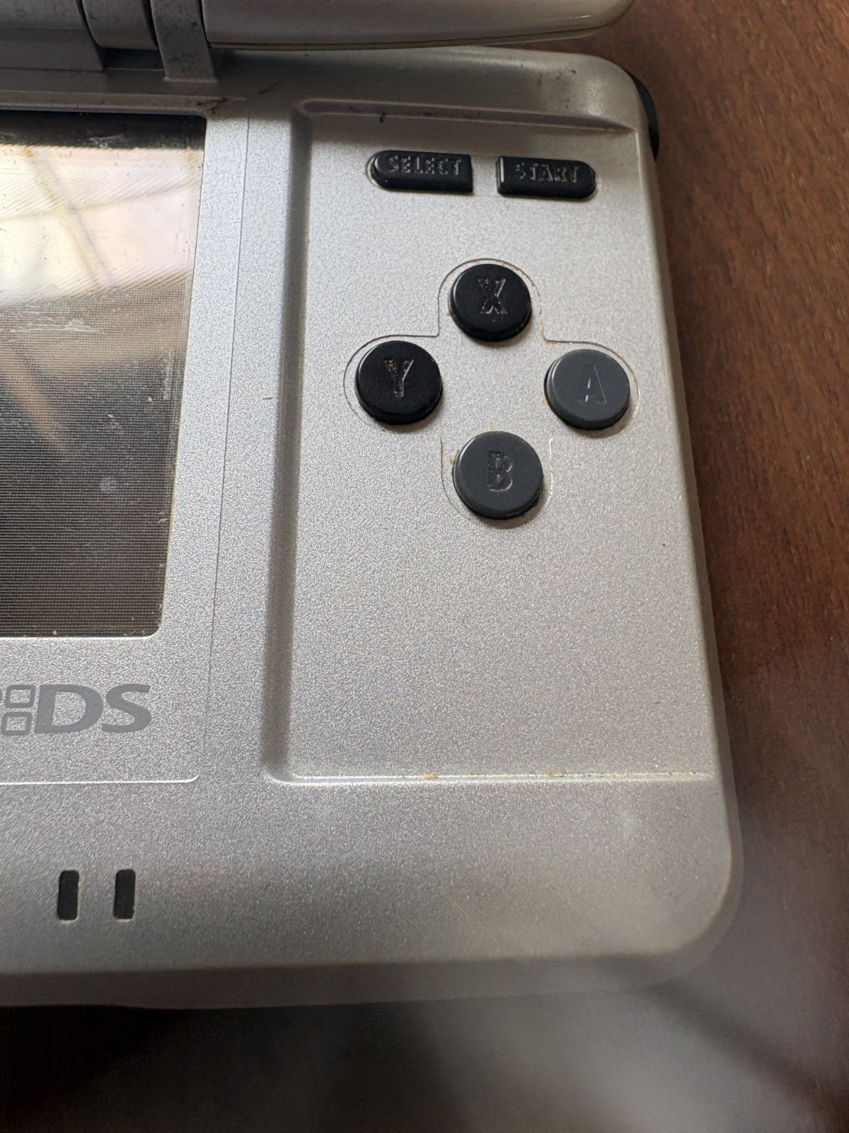 Nintendo DS Console with battery…powers on…no charger