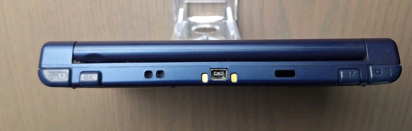 New Nintendo 3DS XL Metallic Blue Charger + 32GB SD Card | Region Free TOP IPS