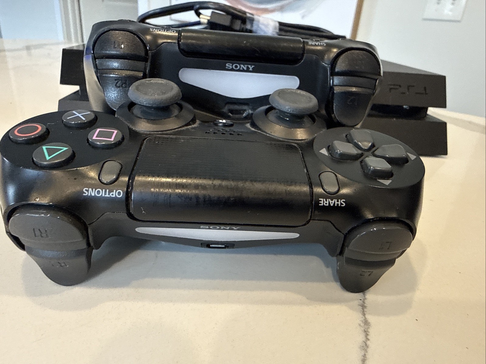 Sony PlayStation 4 CUH-1001A 500G Black NTSC-U/C HDMI Cable & controllers PARTS