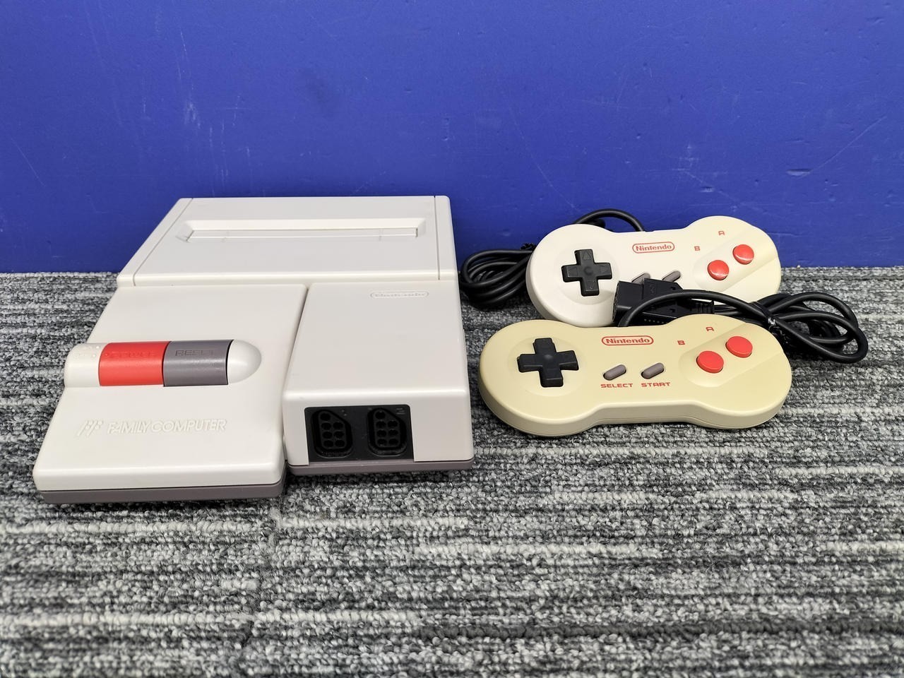 Nintendo New Famicom HVC-101 AV Console 1993 From Japan A1617