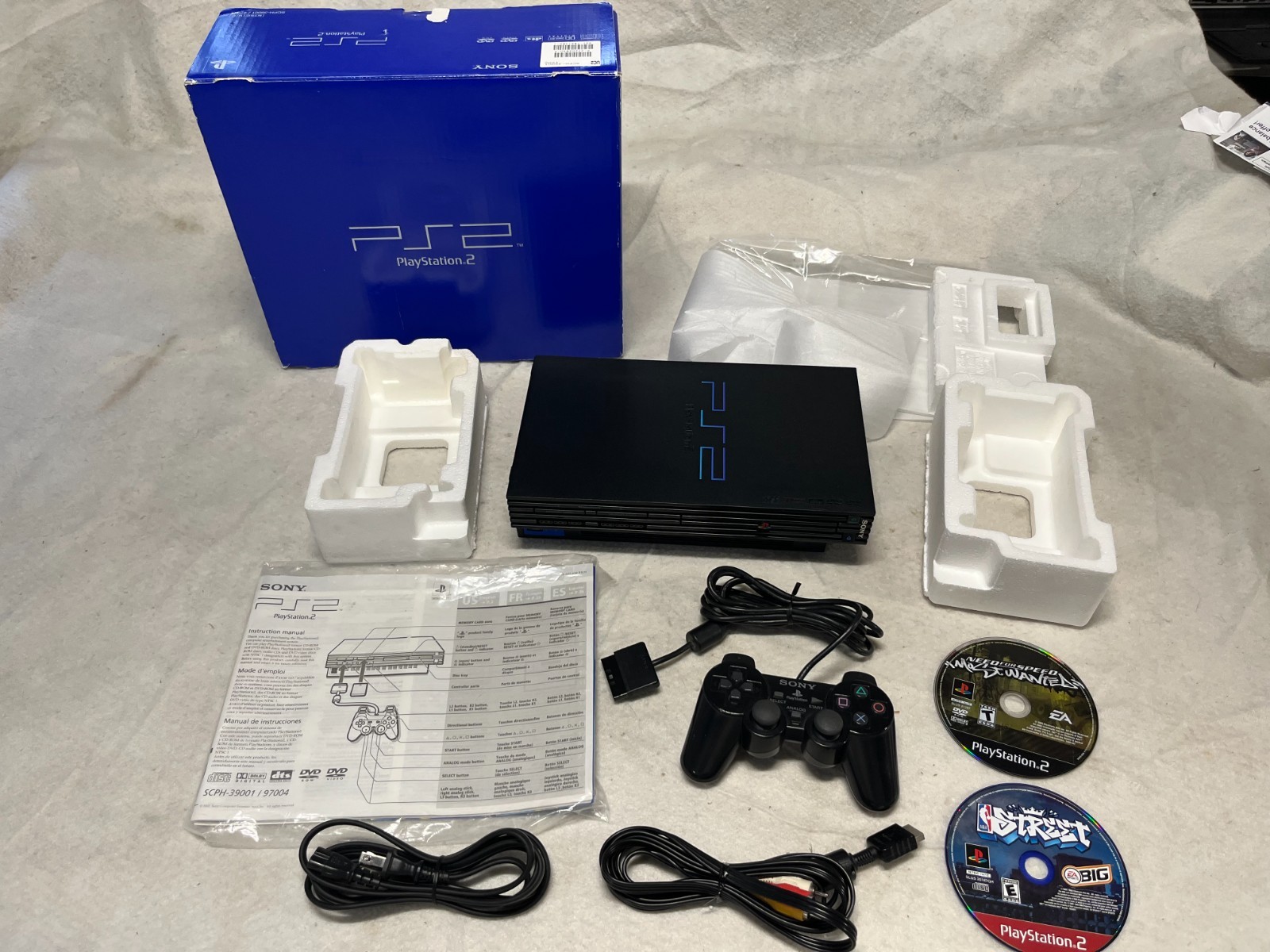 Barely Used Sony Playstation 2 PS2 Console System 39001 Complete in Original BOX