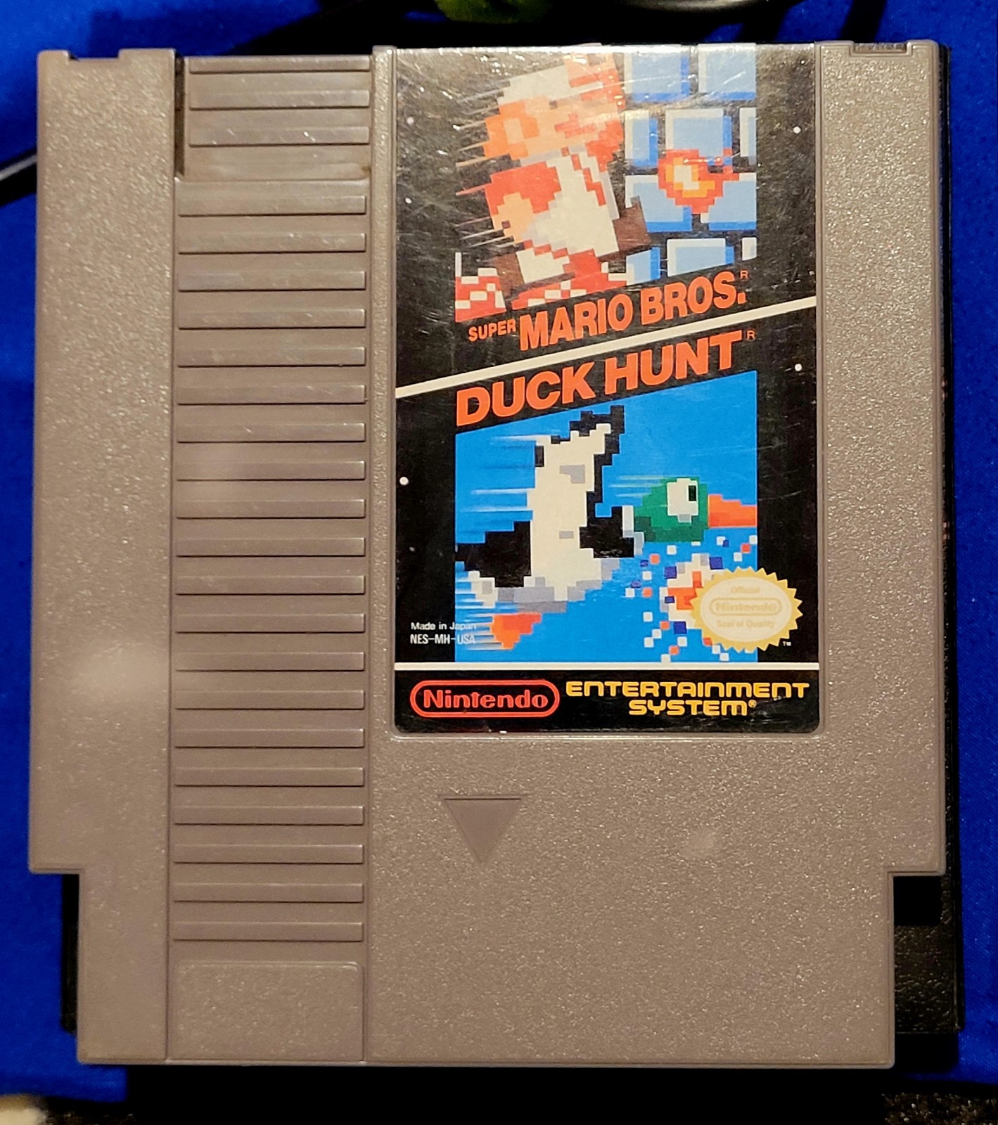 Nintendo Nes Top Loader Console Bundle 4 Games Two Controllers & One Zapper Gun