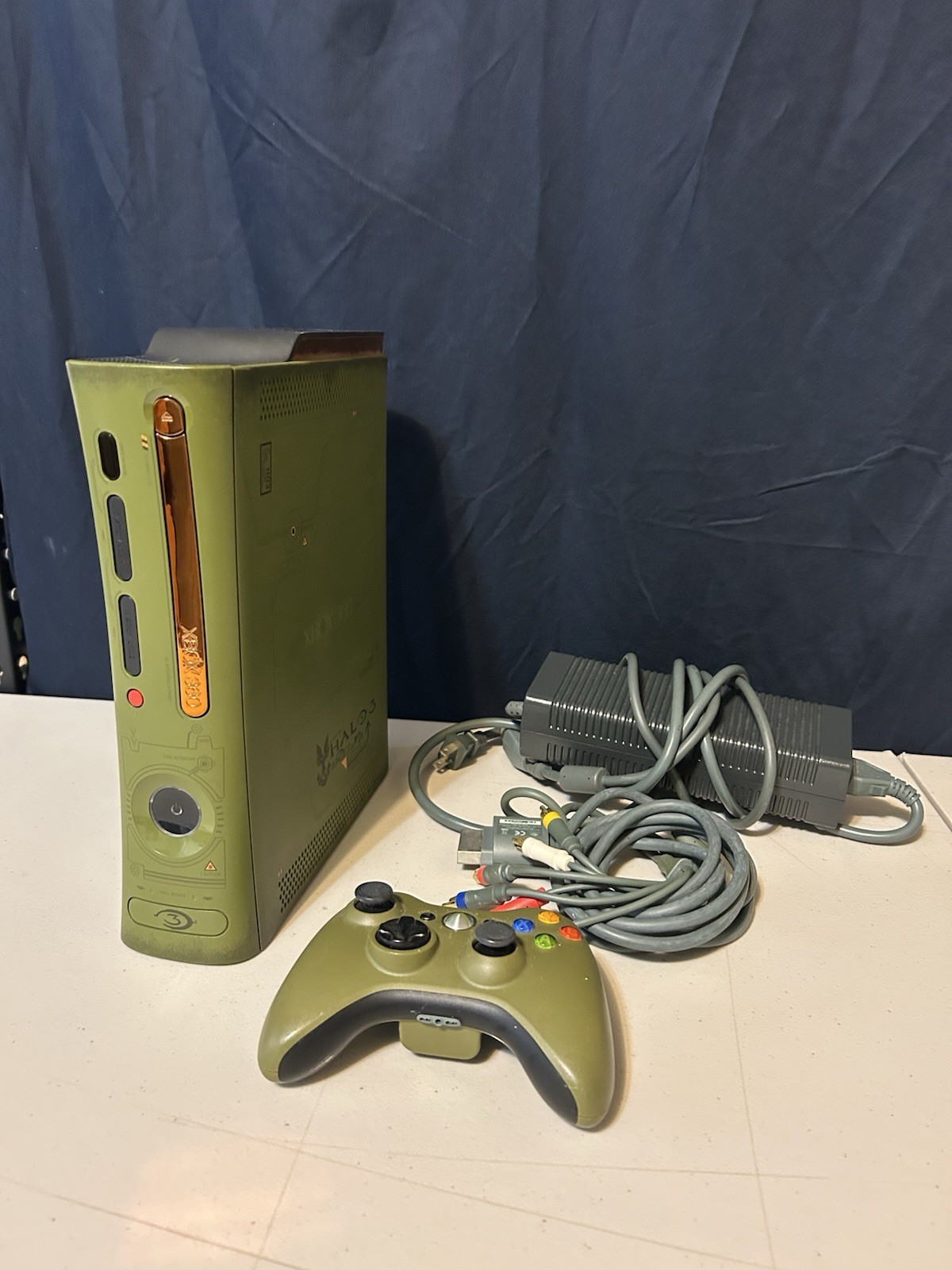 XBox 360 Halo 3 Erudition Olive Green With 2 Limited Edition Controllers