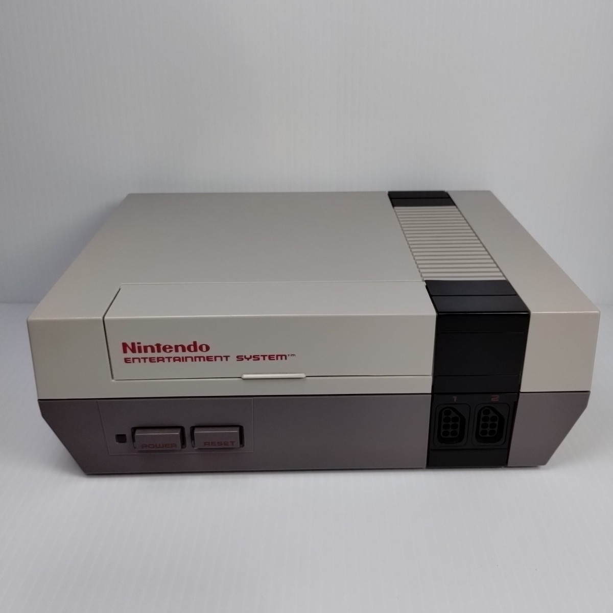 VTG 1985 Nintendo NES-001 Console Controller W Hogan’s Alley Bundle Game Zapper