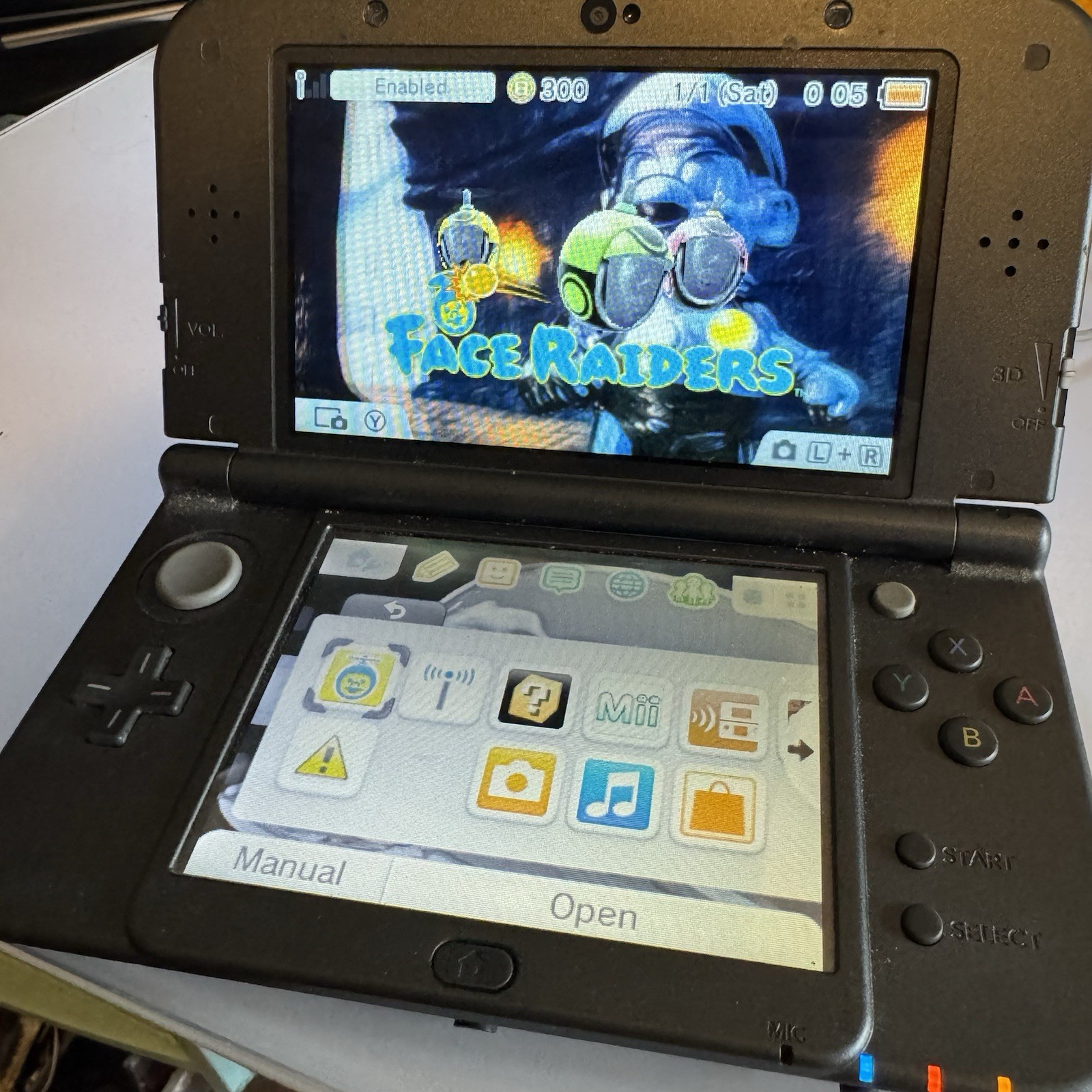 Nintendo New 3DS XL 4Gb SD card + Charger Silver Gray Black – Tested