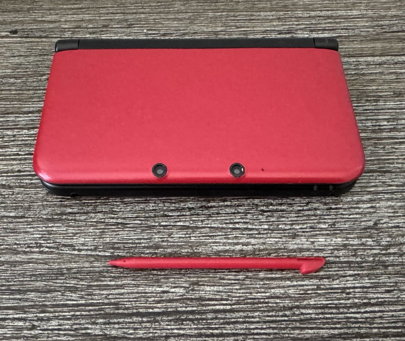 Nintendo 3DS XL Handheld System Red/Black SPR-001 w/ Charger & Stylus TESTED