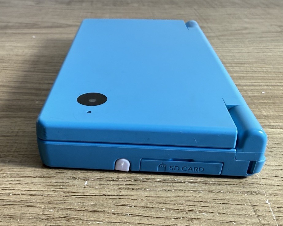 Nintendo DSi Aqua Blue Handheld Console w/ Stylus Iron Man2 Charger Tested Works