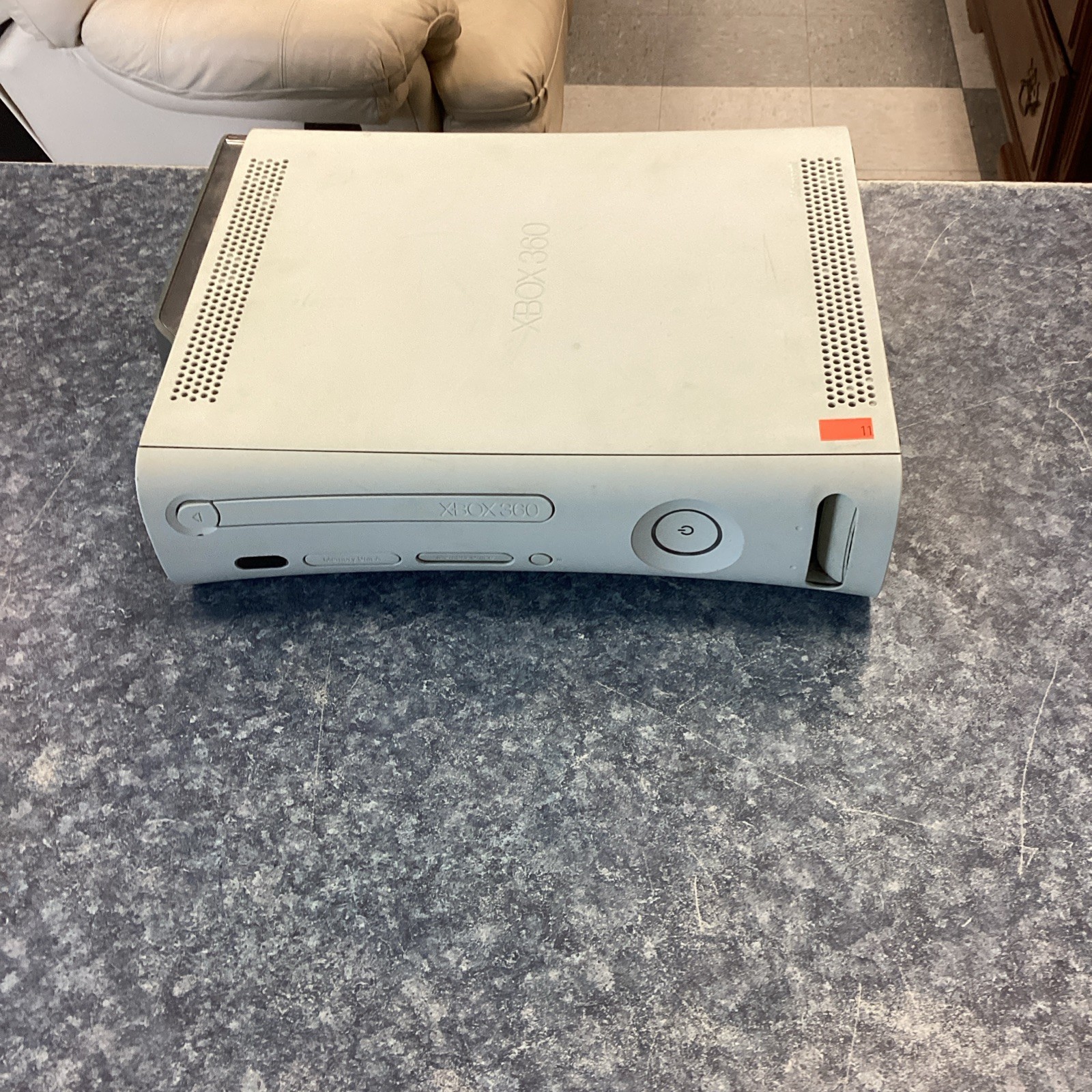 Microsoft Xbox 360 Pro 20GB Console – Matte White