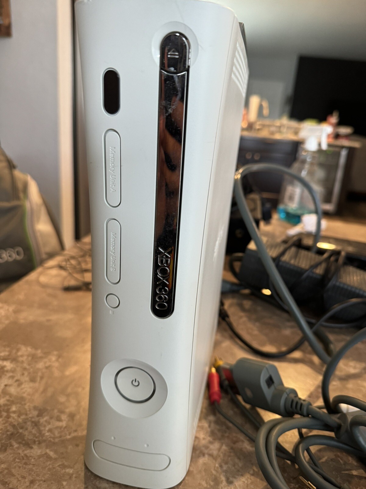 Microsoft Xbox 360 Pro 20GB Console – Matte White