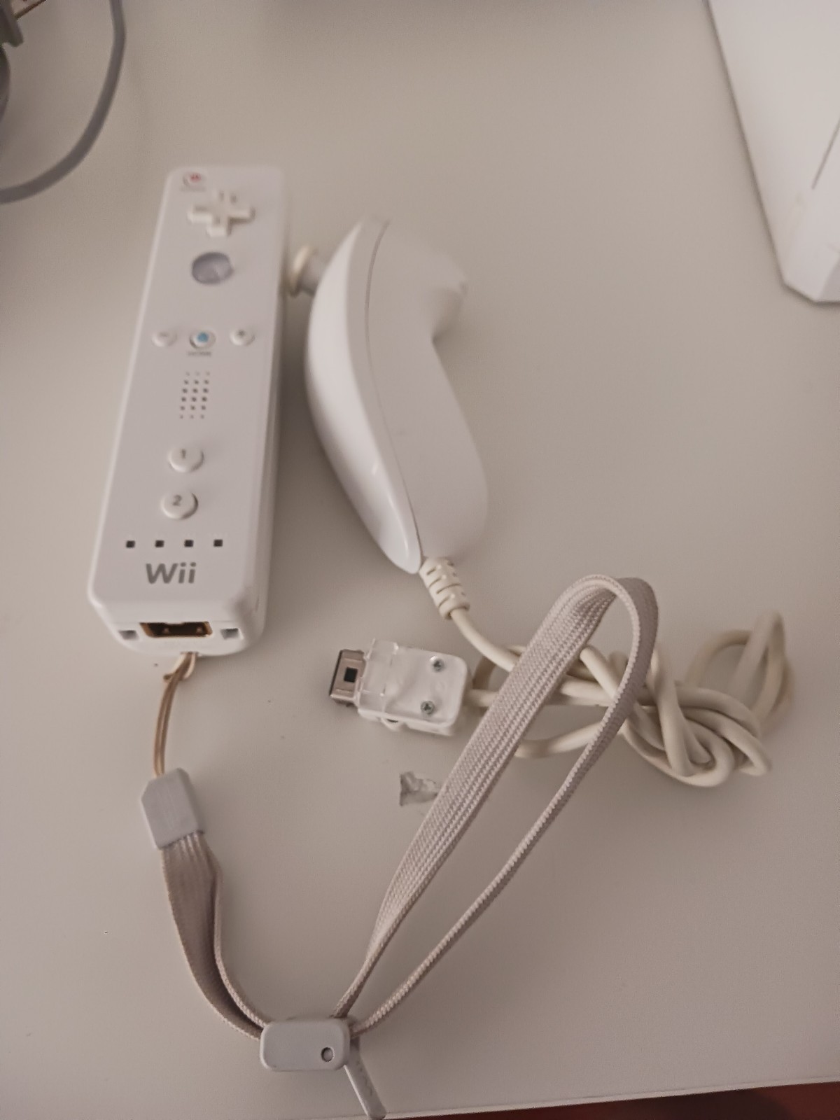 Nintendo Wii Console Bundle (RVL-001) Spectrobes Origins GameCube Compatible