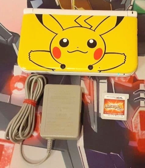 Nintendo 3DS XL LL Pokemon Pikachu Yellow Limited Console w/ Charger, Software