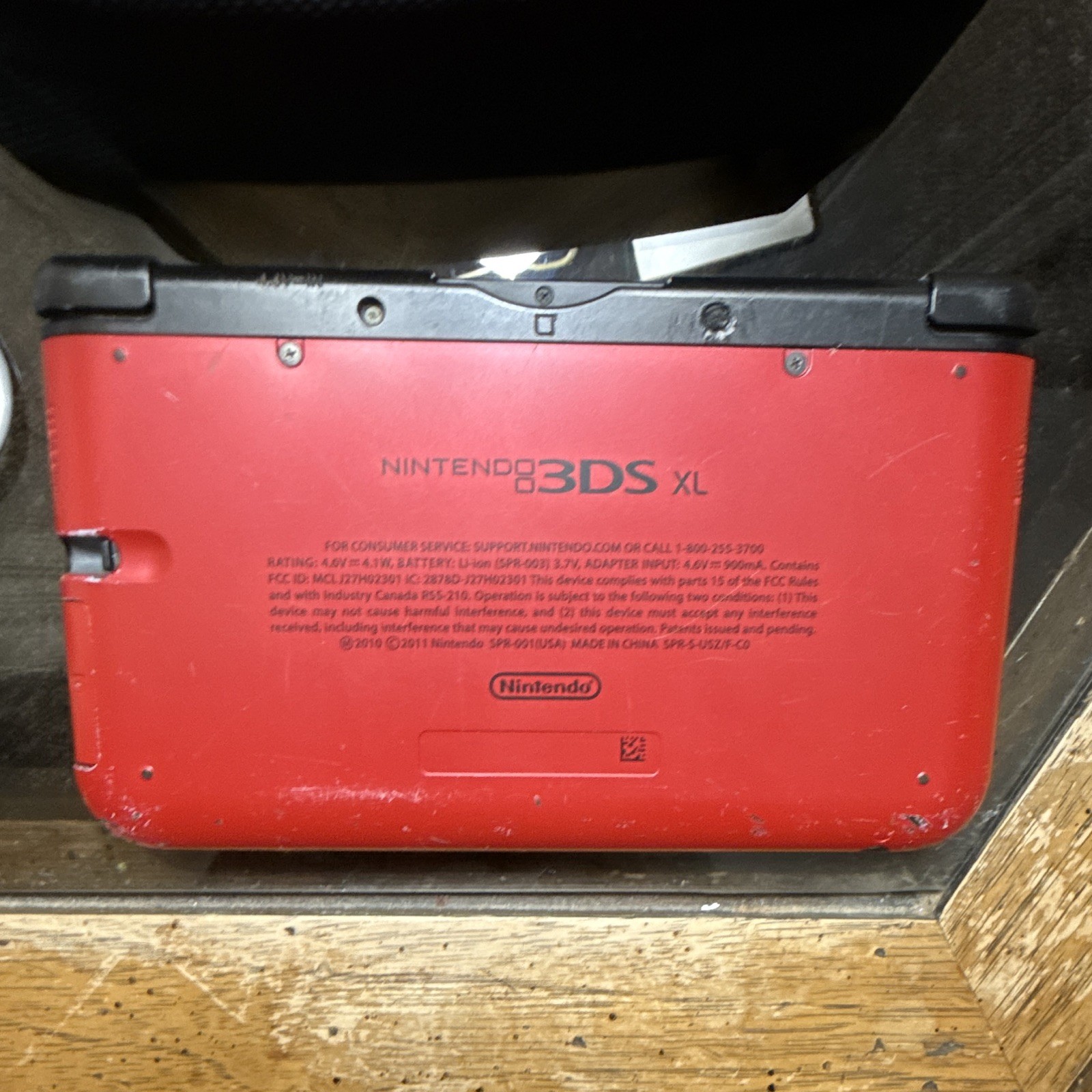 Nintendo 3DS XL SPR-001 Red/Black 3D Handheld Console w/ Charger & Case