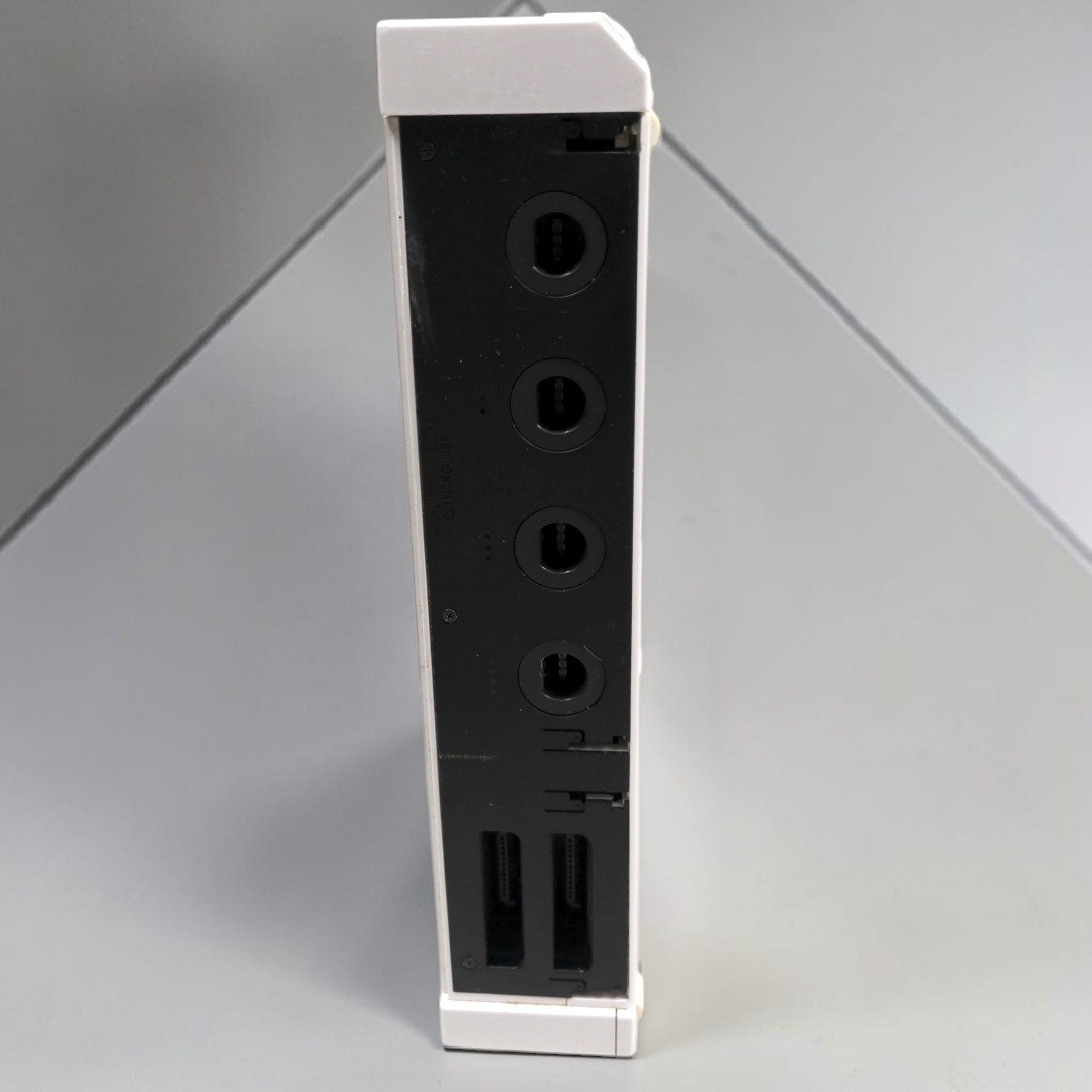 VTG 2006 Nintendo Wii RVL-001 Console Bundle White GameCube Ports 3 Games
