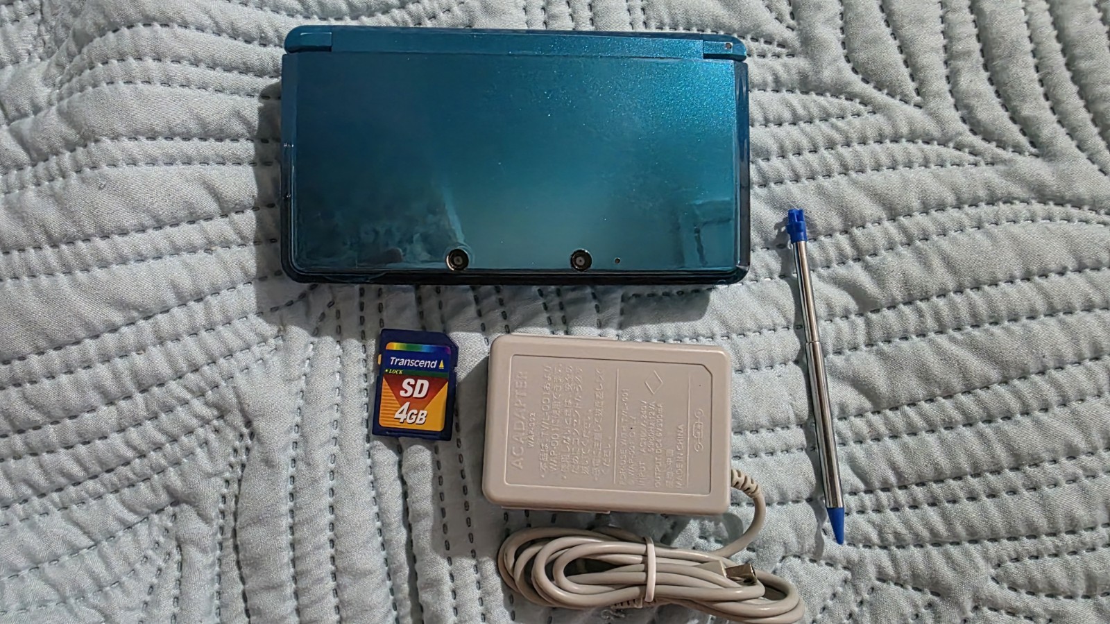 Nintendo 3DS Handheld System – Aqua Blue