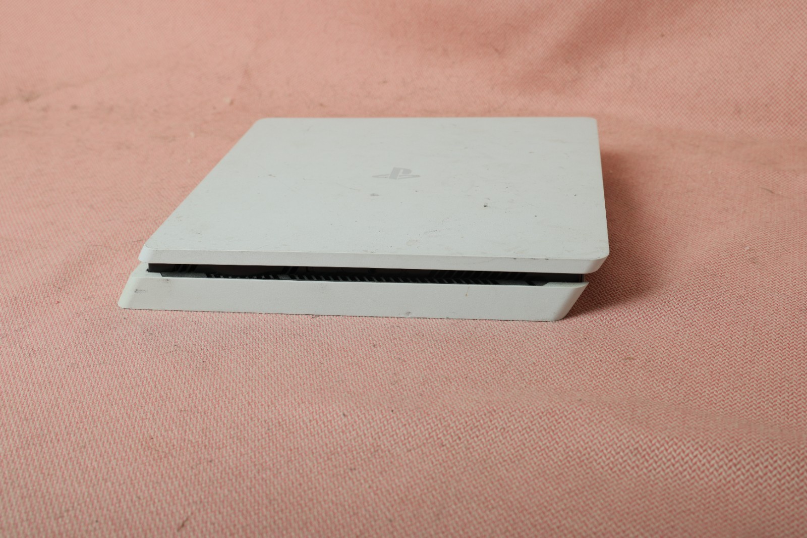 Sony PlayStation 4 Slim 500GB – White Console Only Firmware 10.50