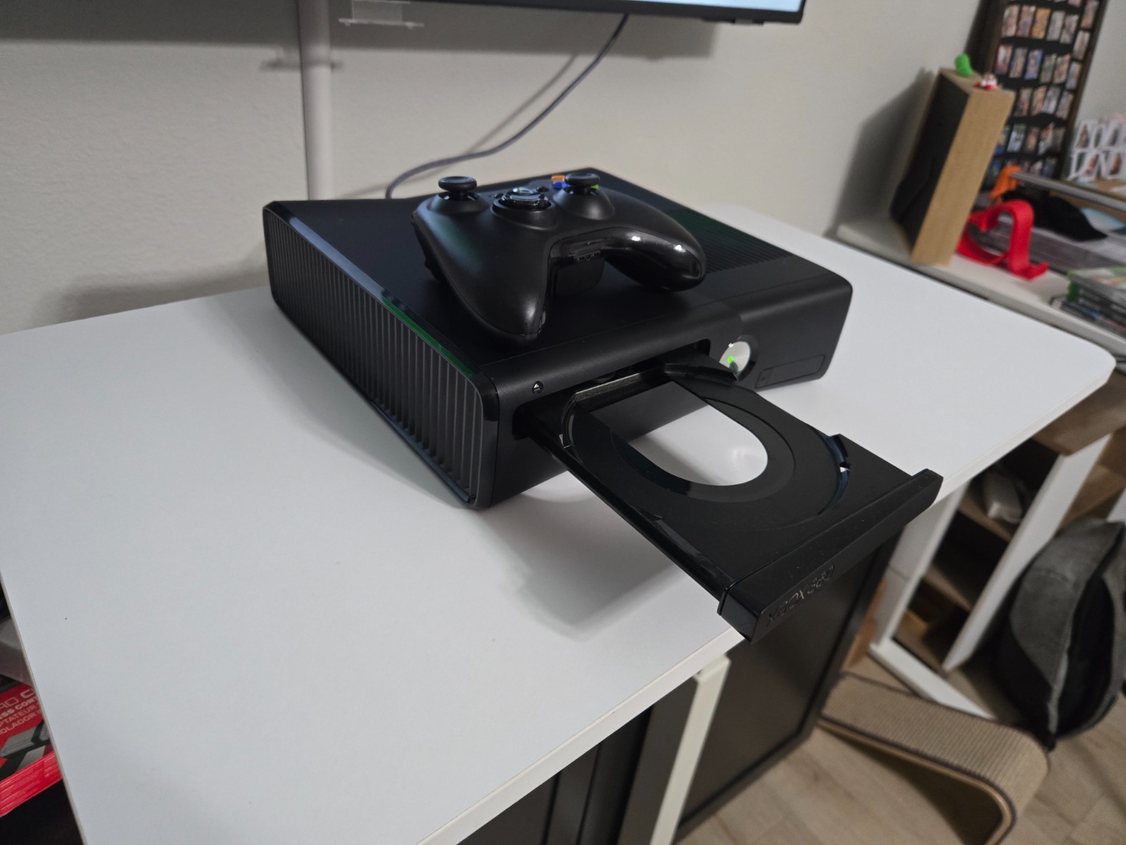 Xbox 360 S Slim Glossy Black Console 320GB HDD w/ Controller Renewed