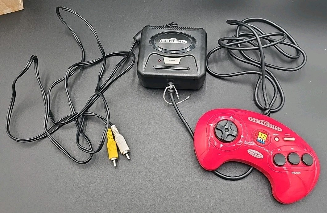 Radica Sega Genesis 16-BIT Plug & Play 6-in-1 Game System Red 2004 – Retro Game