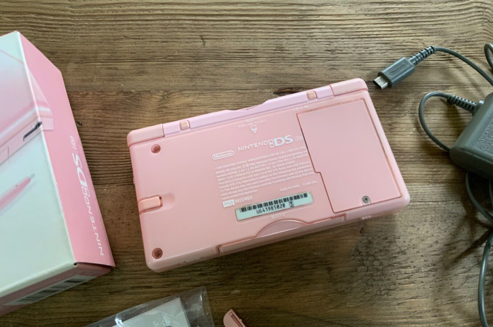 Rare for Collectors – Nintendo DS Lite – Coral Pink (USG-S-PB-USZ)