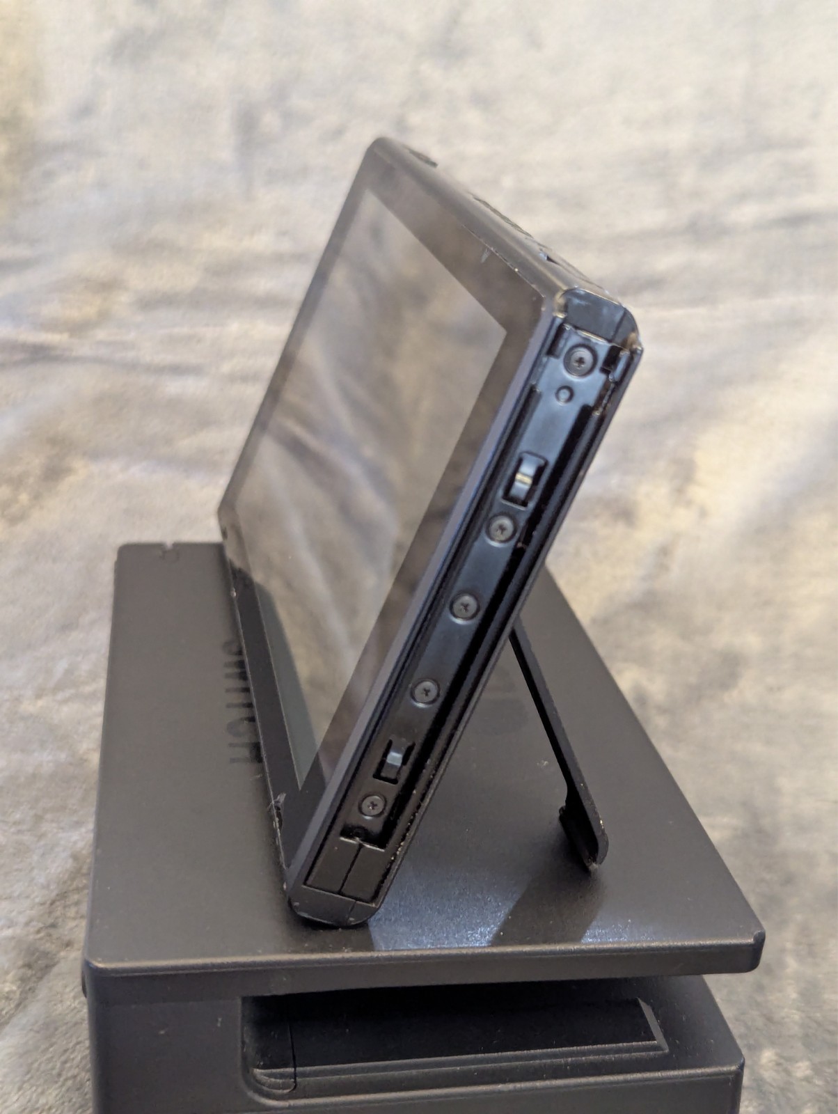 Nintendo Switch Model HAC-001 Handheld Console – Bundle
