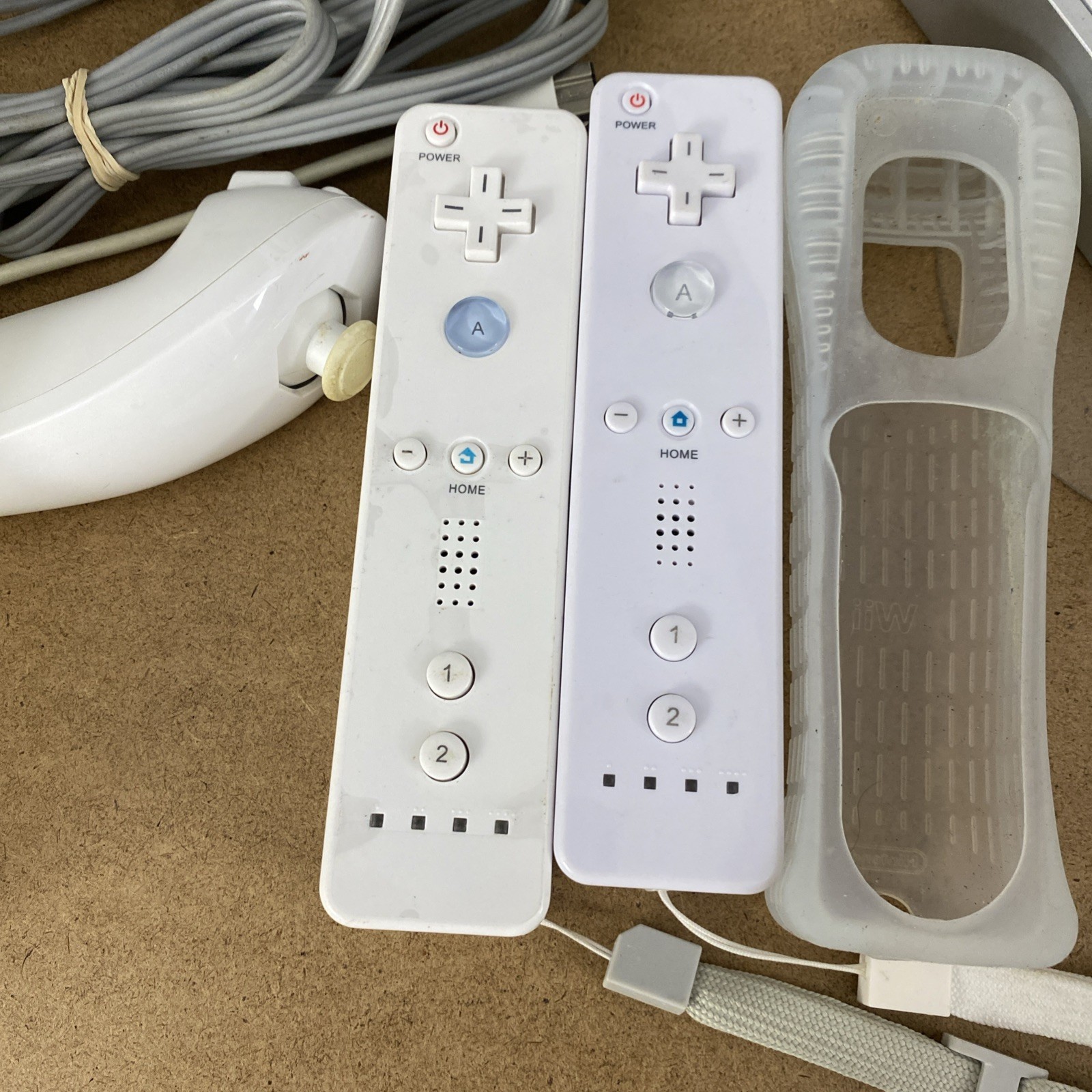 Nintendo Wii Lot Two Controllers, Carrying Case 1 Joy Stick 1 Cover,Stand Work
