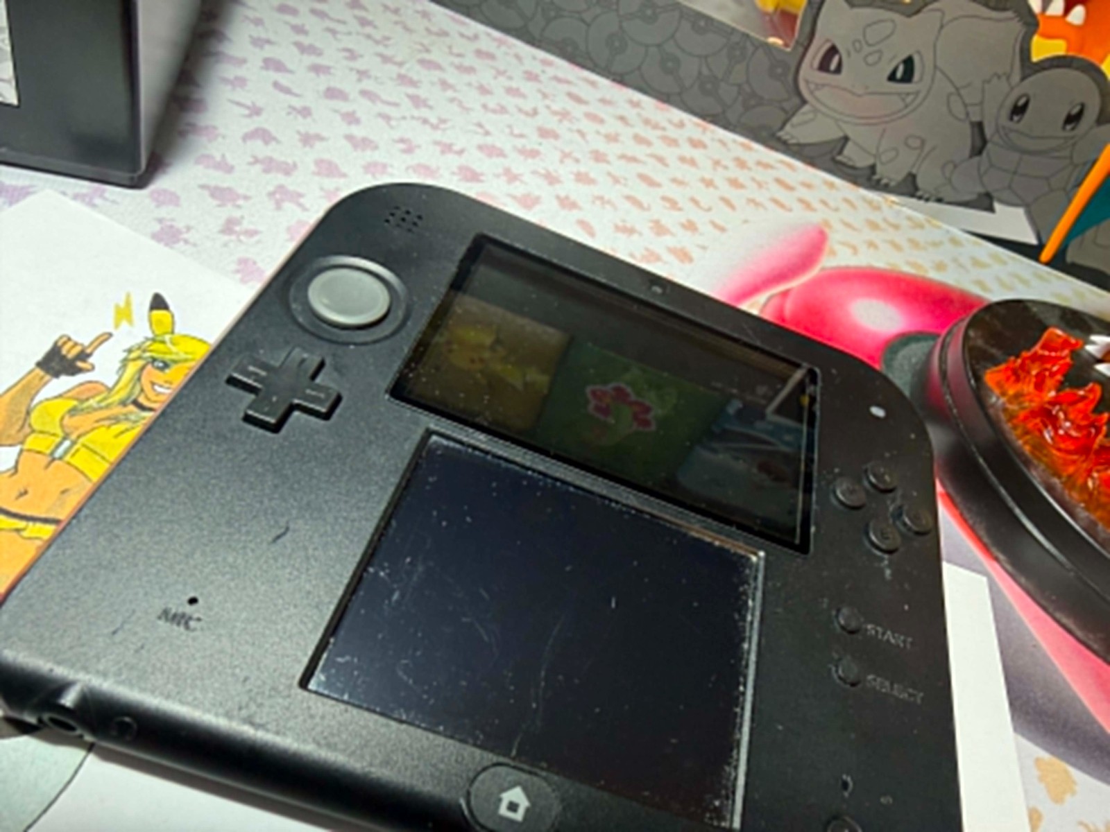 Nintendo 2DS Launch Edition Crimson Red Handheld System Red/Black Used Tested